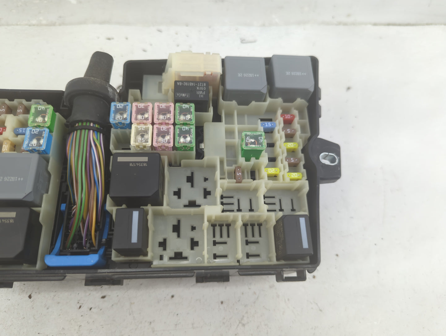 2019 Ford Escape Fusebox Fuse Box Panel Relay Module P/N:AV6T-14A067-AD Fits OEM Used Auto Parts - Oemusedautoparts1.com