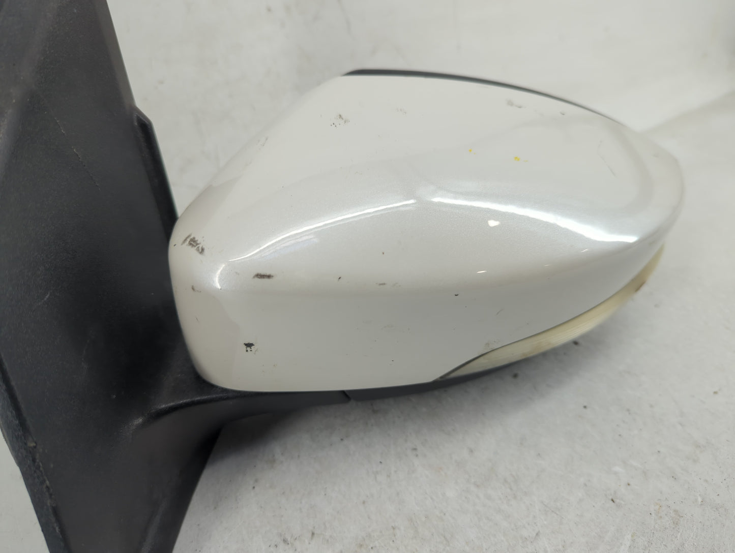2017-2019 Ford Escape Driver Side View Mirror - Left Door Mirror OEM Used - Oemusedautoparts1.com