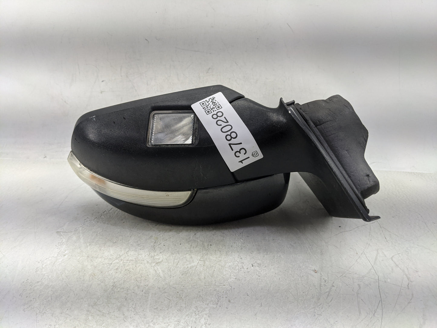 2017-2019 Ford Escape Passenger Side View Mirror - Right Door Mirror OEM Used - Oemusedautoparts1.com