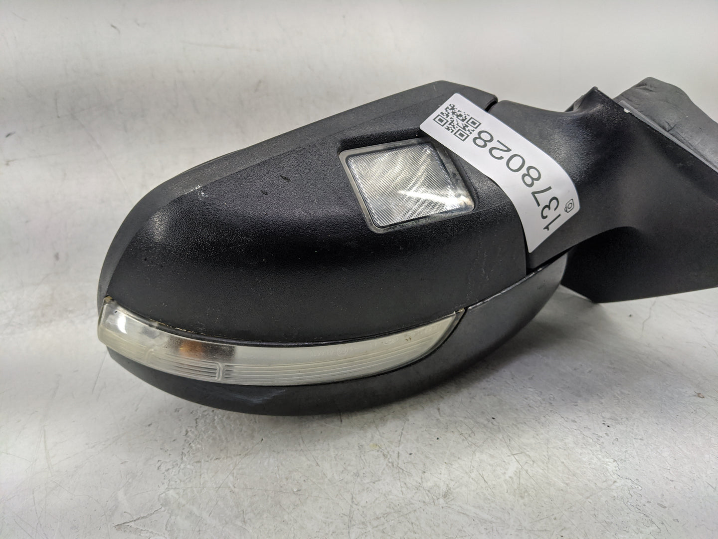 2017-2019 Ford Escape Passenger Side View Mirror - Right Door Mirror OEM Used - Oemusedautoparts1.com