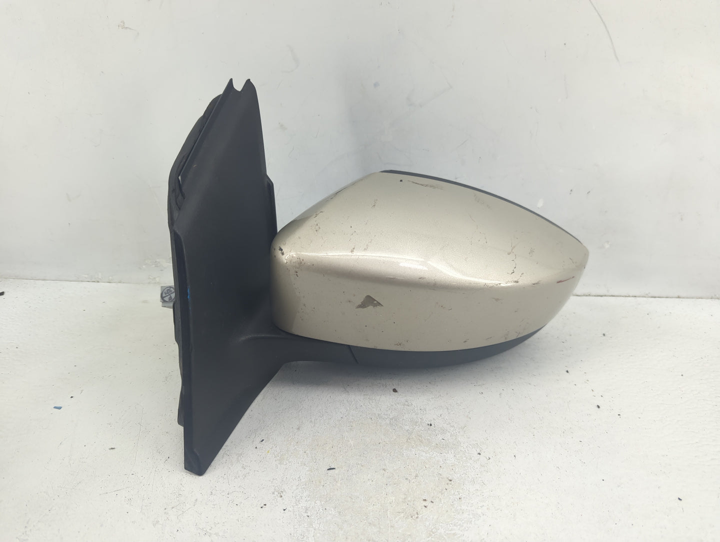 2017-2019 Ford Escape Driver Side View Mirror - Left Door Mirror OEM Used - Oemusedautoparts1.com