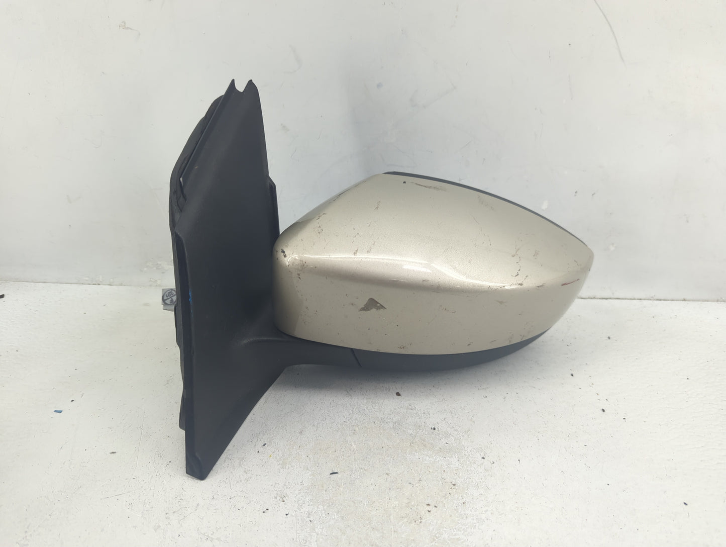 2017-2019 Ford Escape Driver Side View Mirror - Left Door Mirror OEM Used - Oemusedautoparts1.com