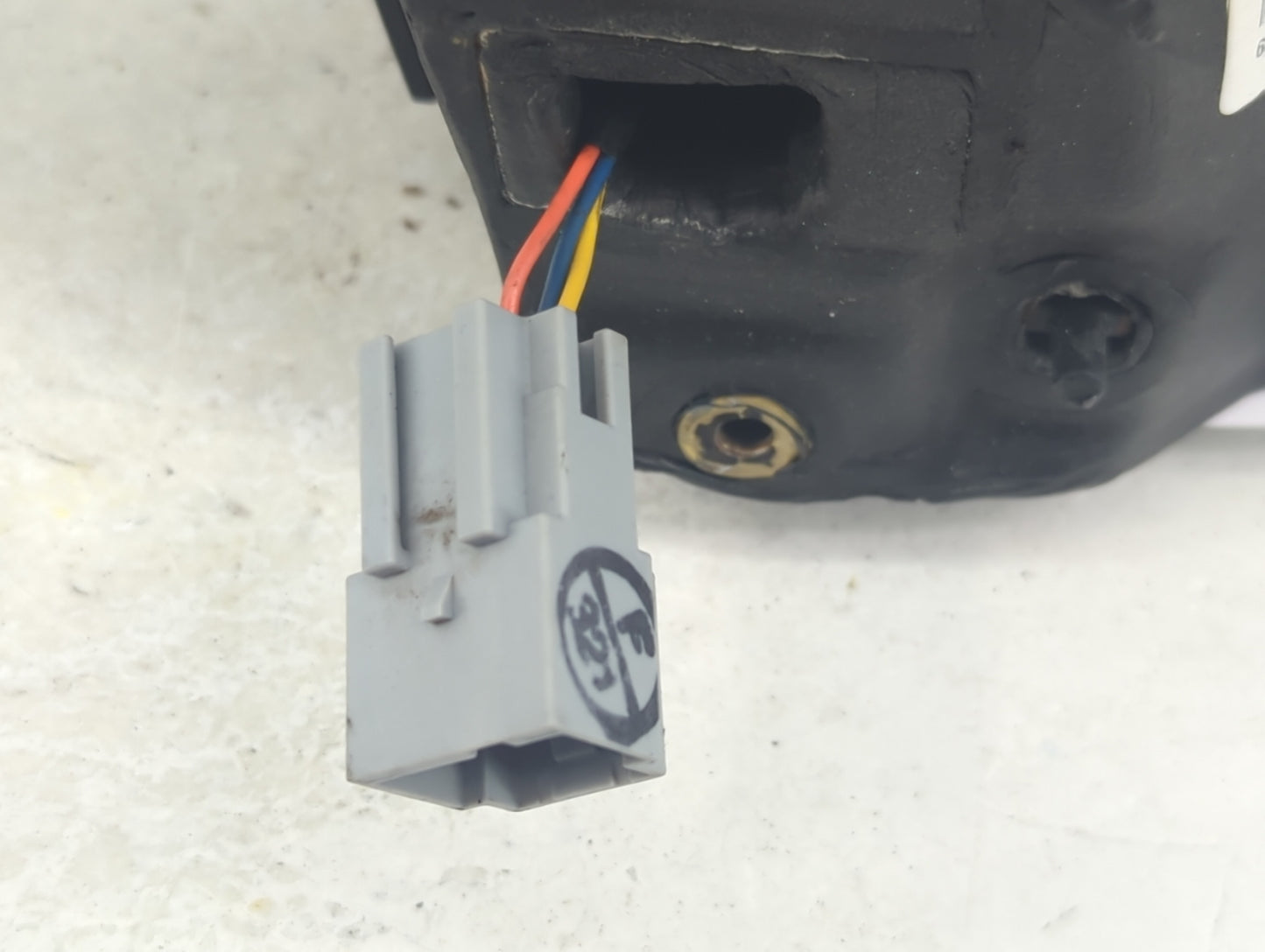 2017-2019 Ford Escape Driver Side View Mirror - Left Door Mirror OEM Used - Oemusedautoparts1.com
