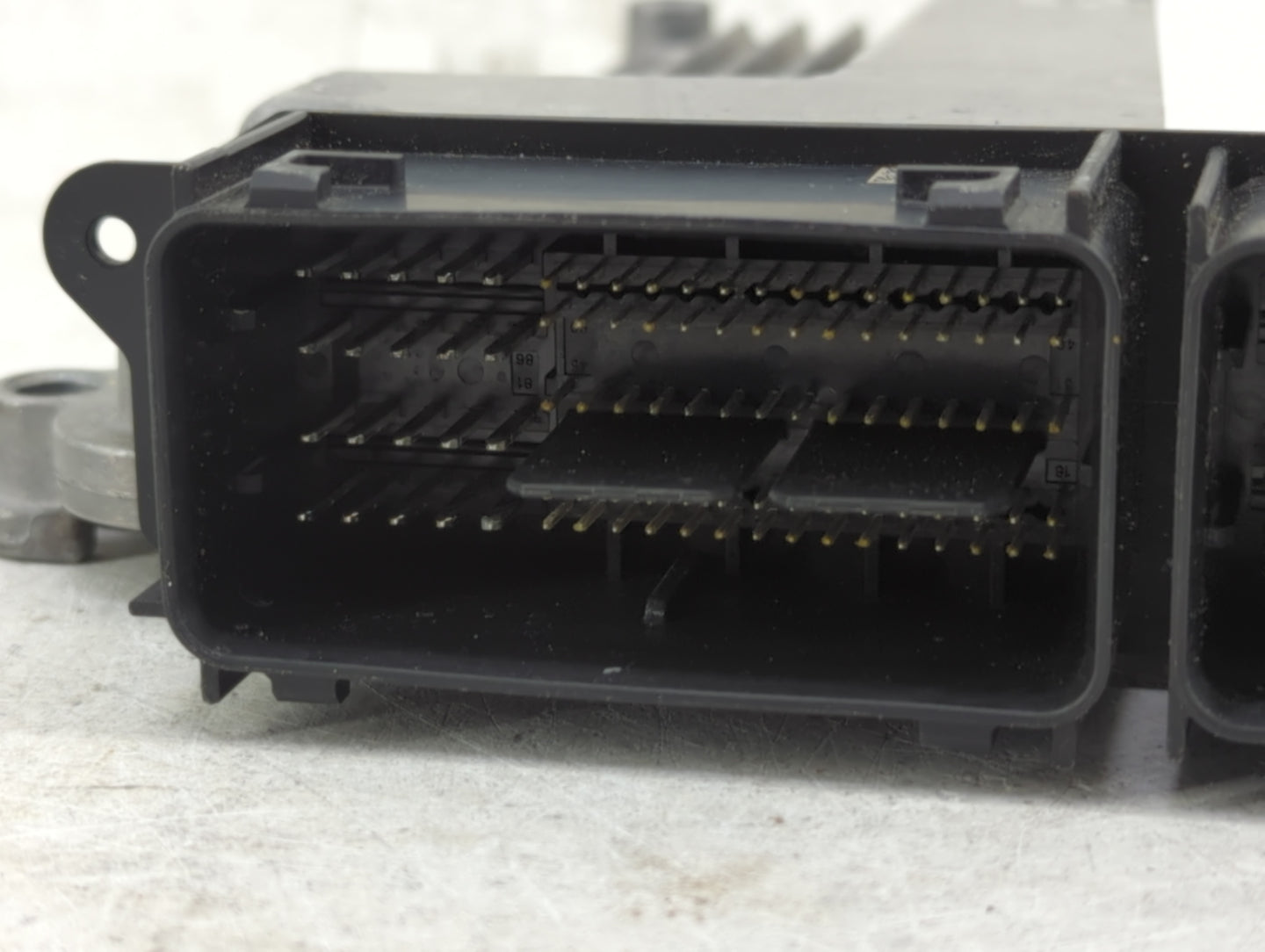2019 Ford Escape PCM Engine Control Computer ECU ECM PCU OEM P/N:HS74-12B684-DLA KJ5A-12A650-EA Fits Fits 2020 OEM Used Auto