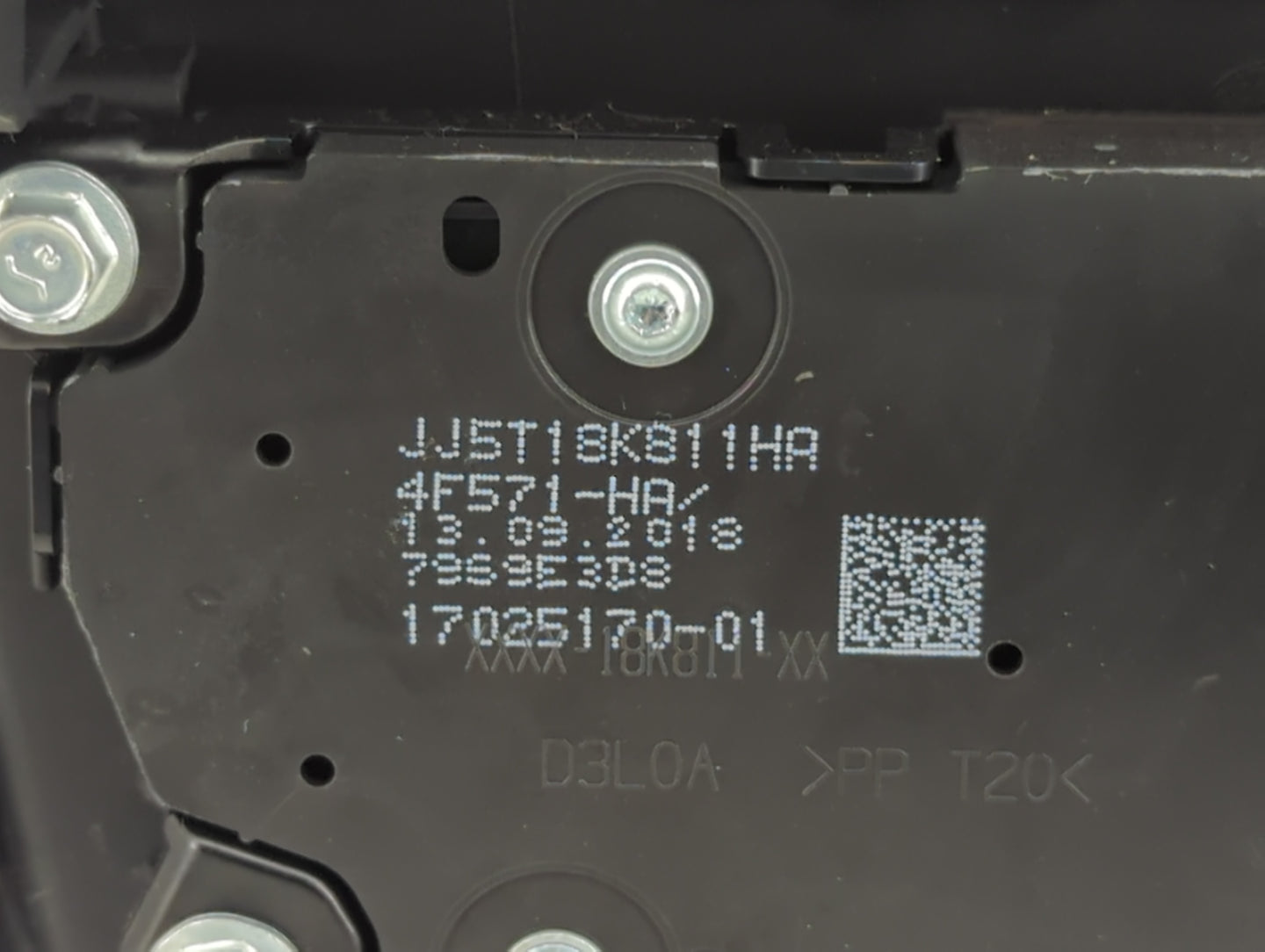 2017-2019 Ford Escape Radio AM FM Cd Player Receiver Replacement P/N:JJ5T18K8ZZHA Fits Fits 2017 2018 2019 OEM Used Auto Par