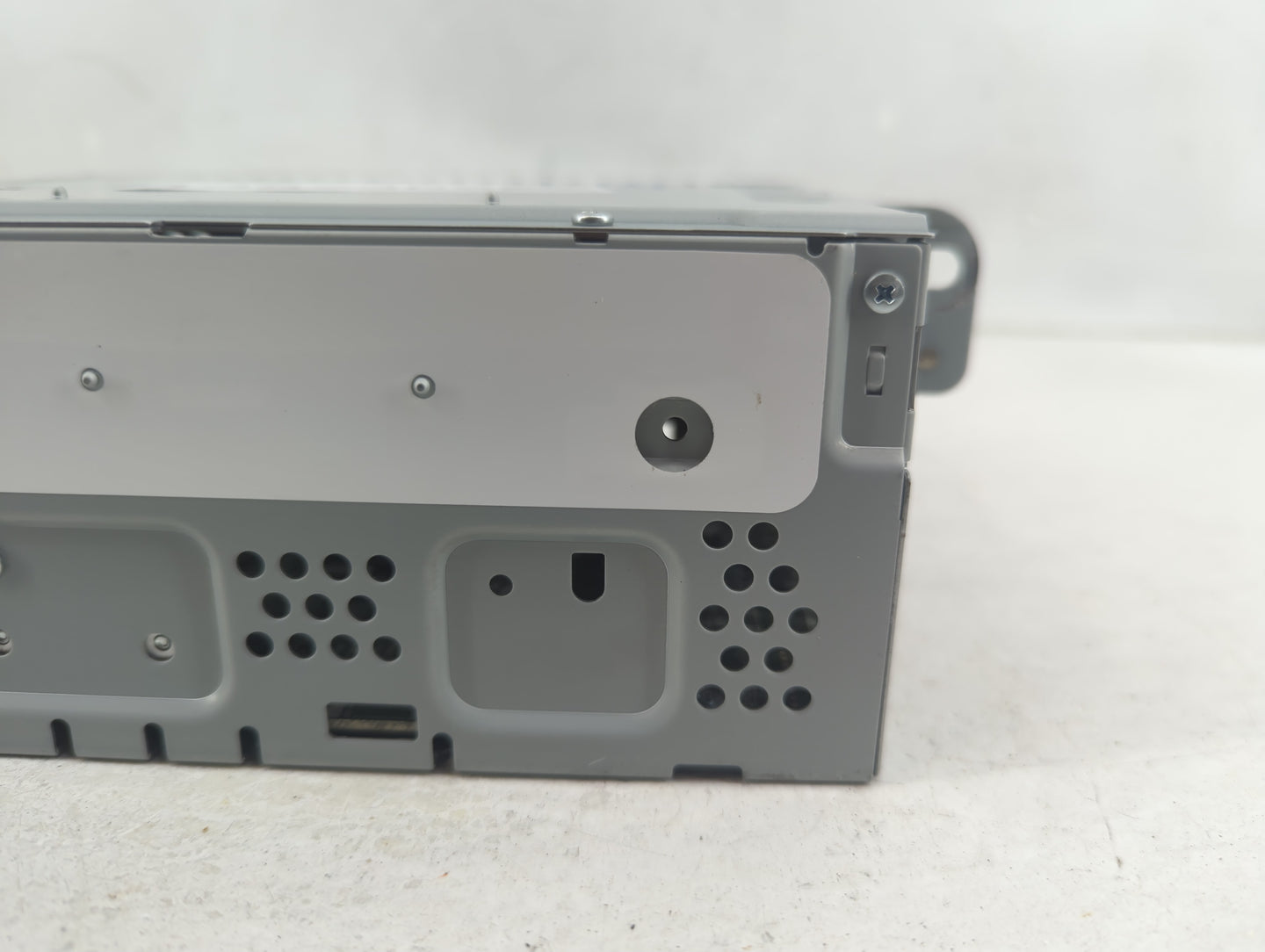 2017-2019 Ford Escape Radio AM FM Cd Player Receiver Replacement P/N:CQ-RJ38N54M Fits Fits 2015 2016 2017 2018 2019 OEM Used