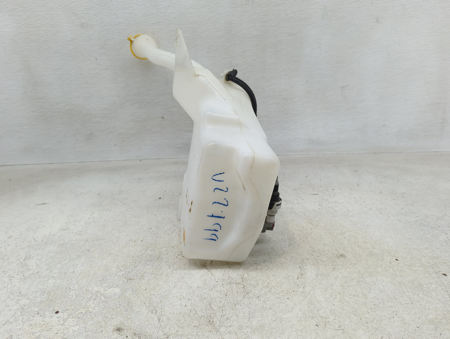 2017-2019 Ford Escape Radiator Coolant Overflow Expansion Tank Bottle - Oemusedautoparts1.com