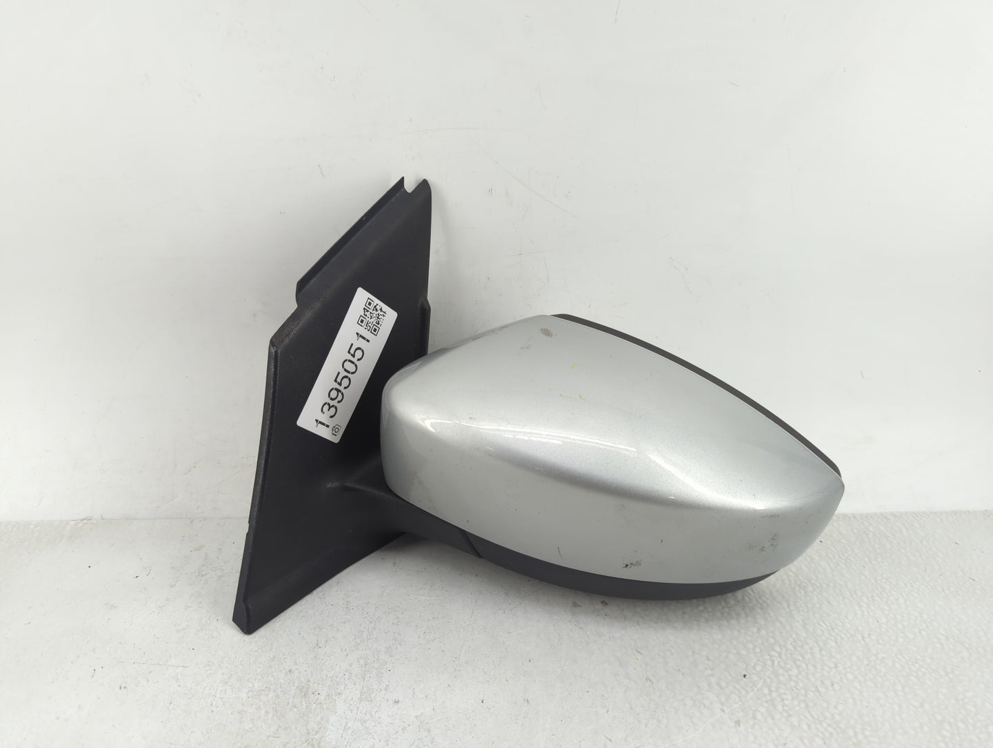2017-2019 Ford Escape Driver Side View Mirror - Left Door Mirror OEM Used - Oemusedautoparts1.com
