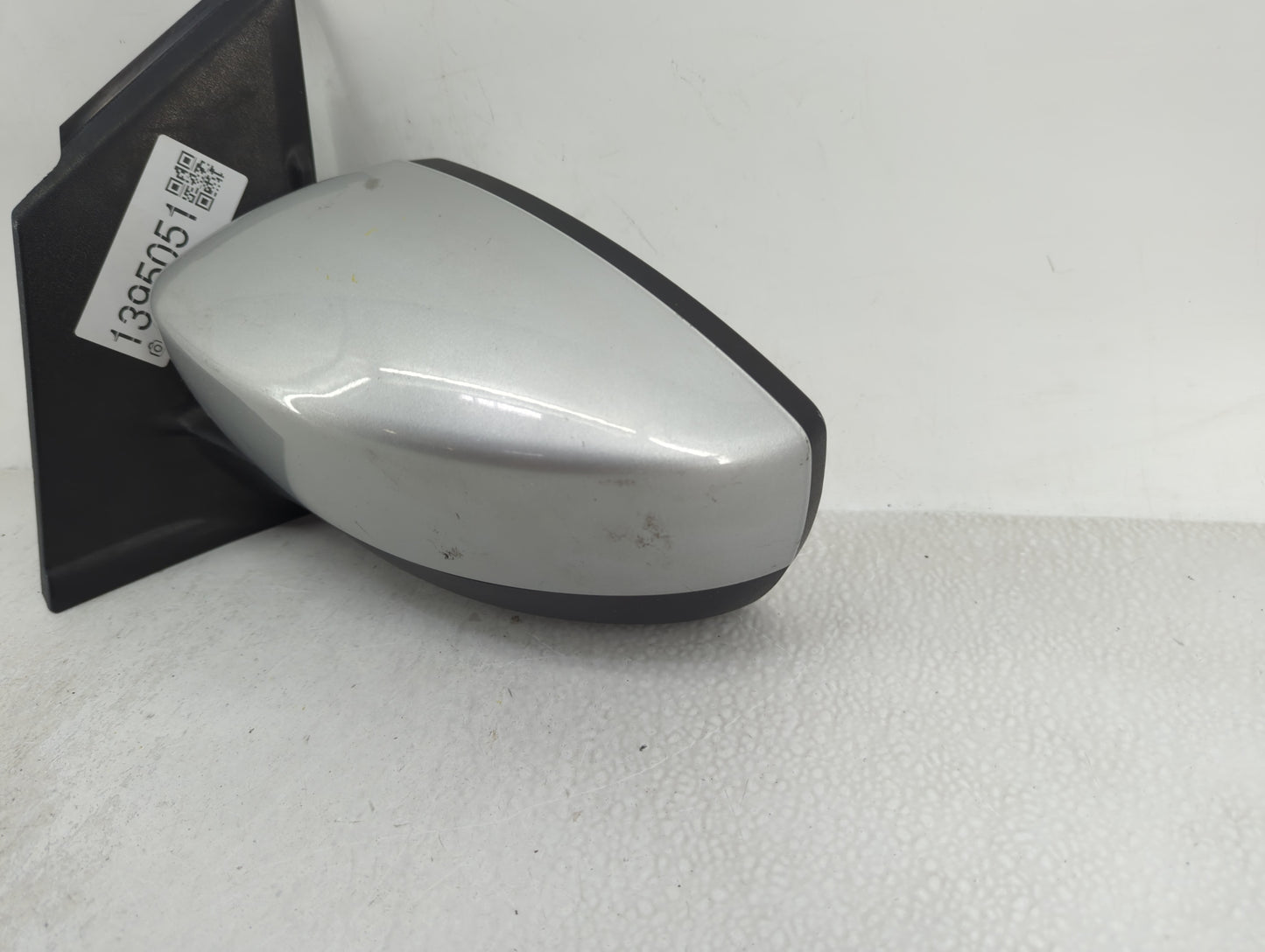 2017-2019 Ford Escape Driver Side View Mirror - Left Door Mirror OEM Used - Oemusedautoparts1.com