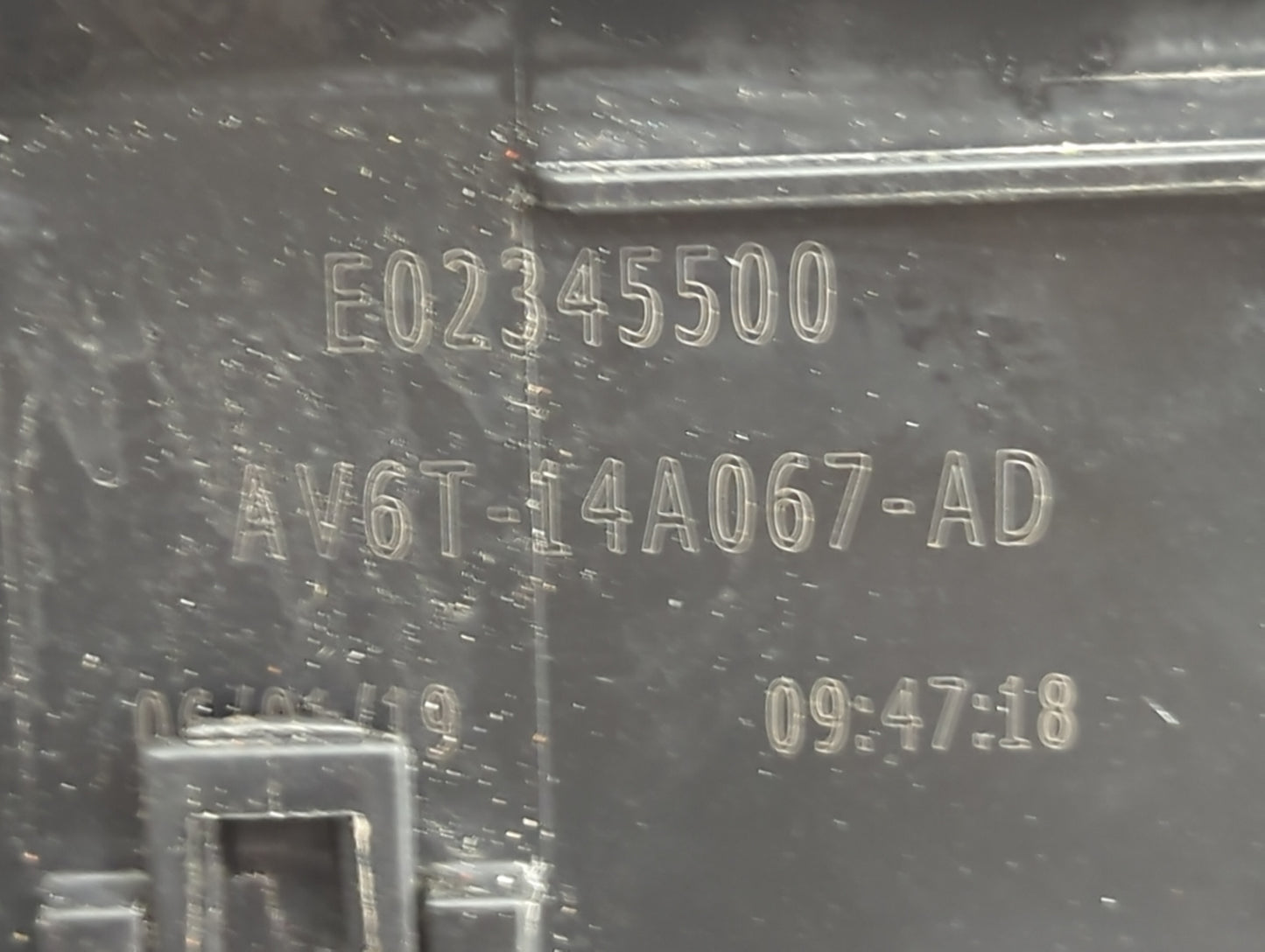 2019 Ford Escape Fusebox Fuse Box Panel Relay Module P/N:E02345500 AV6T-14A067-AD Fits OEM Used Auto Parts - Oemusedautopart