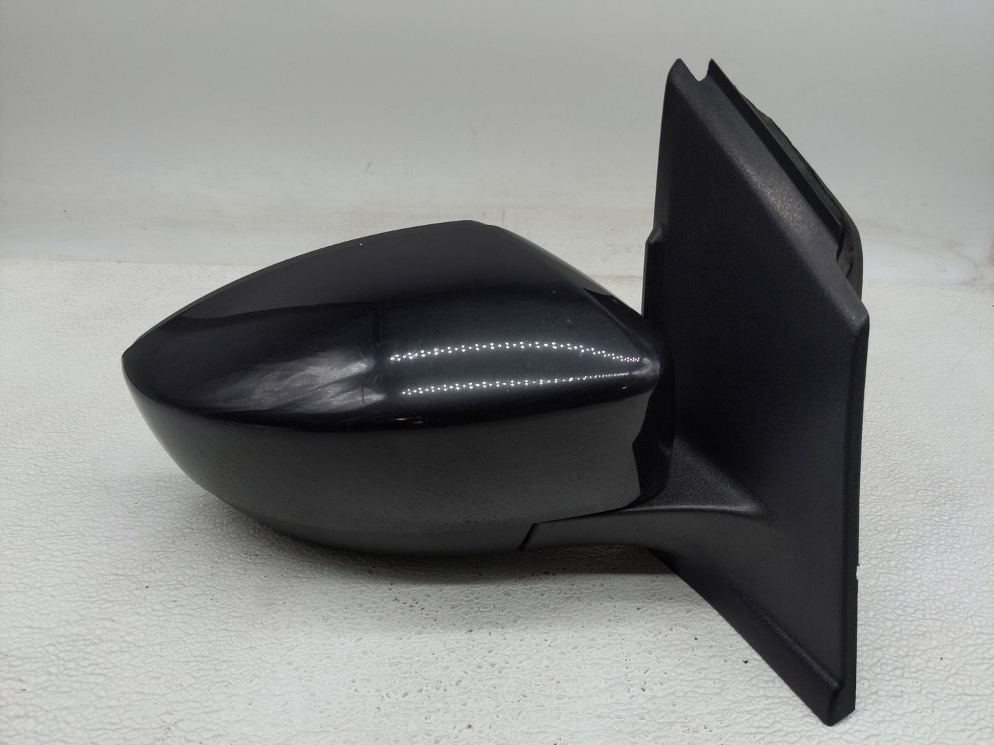 2017-2019 Ford Escape Passenger Side View Mirror - Right Door Mirror OEM Used - Oemusedautoparts1.com