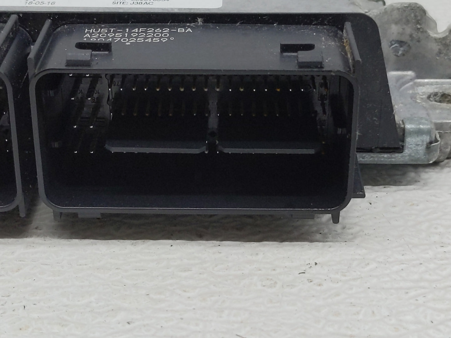 2017-2019 Ford Escape PCM Engine Control Computer ECU ECM PCU OEM P/N:HJ5A-12A650-MA Fits Fits 2017 2018 2019 OEM Used Auto 
