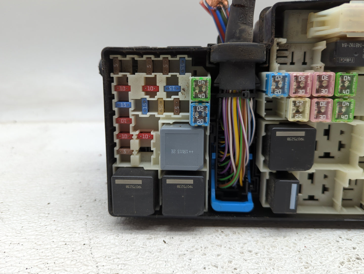 2019 Ford Escape Fusebox Fuse Box Panel Relay Module P/N:GJ7T-14A076-CA Fits OEM Used Auto Parts - Oemusedautoparts1.com