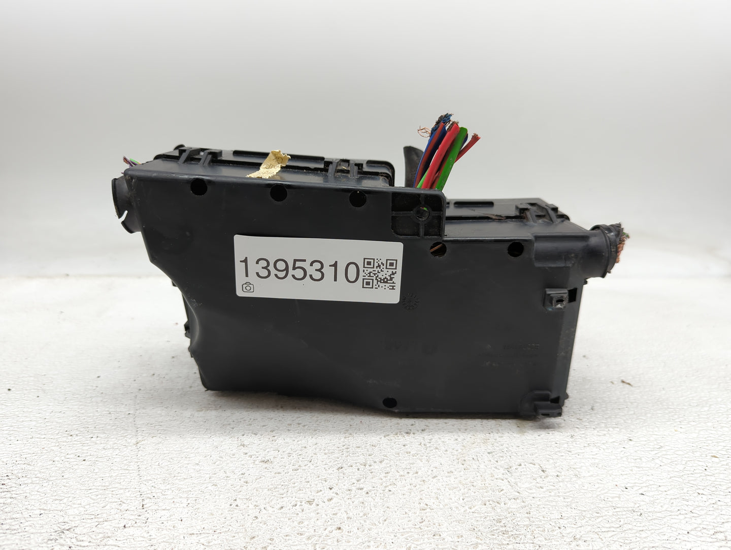 2019 Ford Escape Fusebox Fuse Box Panel Relay Module P/N:GJ7T-14A076-CA Fits OEM Used Auto Parts - Oemusedautoparts1.com