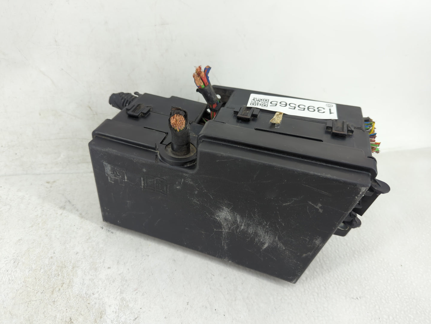 2019 Ford Escape Fusebox Fuse Box Panel Relay Module P/N:AV6T-14A067-AD Fits OEM Used Auto Parts - Oemusedautoparts1.com