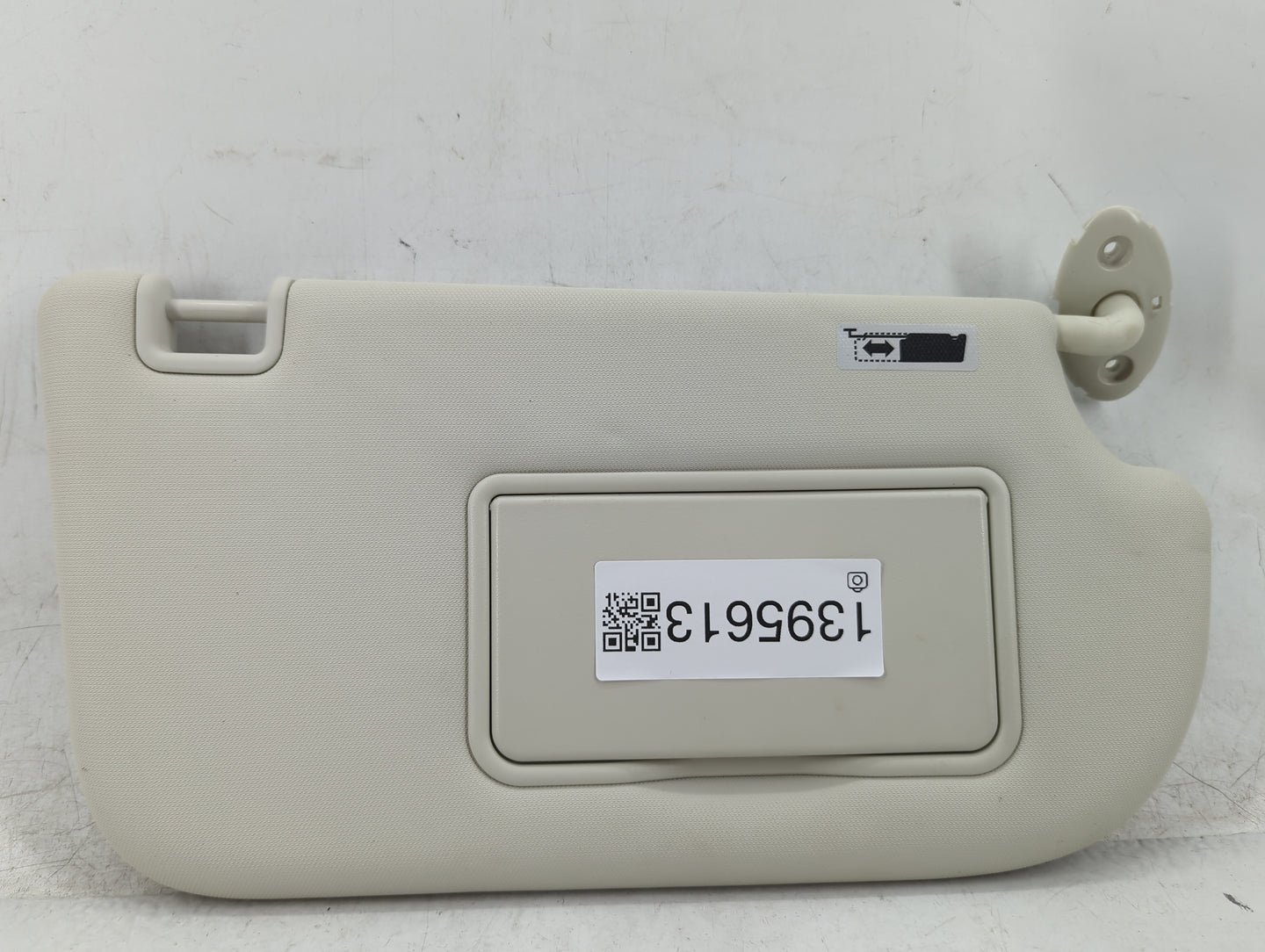 2013-2019 Ford Escape Sun Visor Shade Replacement Passenger Right Mirror Fits Fits 2013 2014 2015 2016 2017 2018 2019 OEM Us