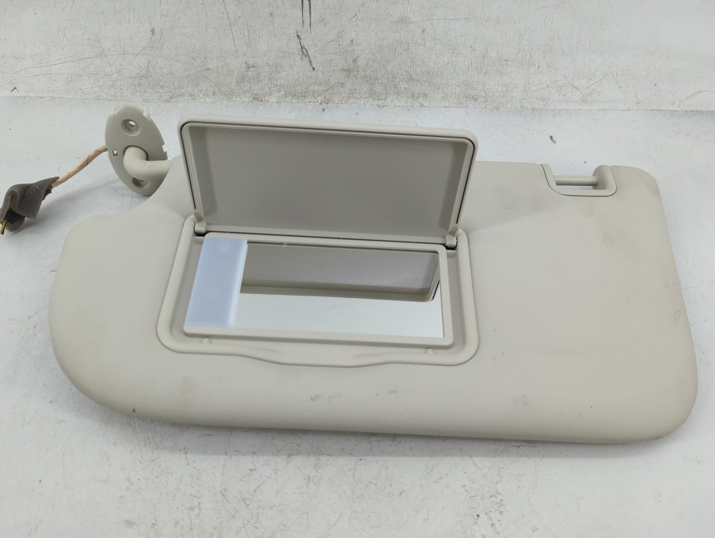 2013-2019 Ford Escape Sun Visor Shade Replacement Driver Left Mirror Fits Fits 2013 2014 2015 2016 2017 2018 2019 OEM Used A
