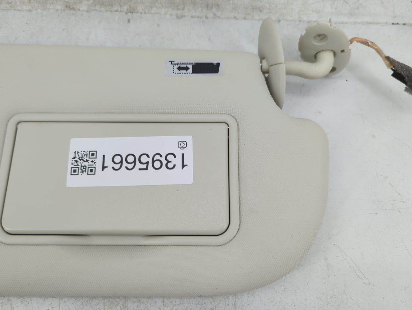2013-2019 Ford Escape Sun Visor Shade Replacement Passenger Right Mirror Fits Fits 2013 2014 2015 2016 2017 2018 2019 OEM Us