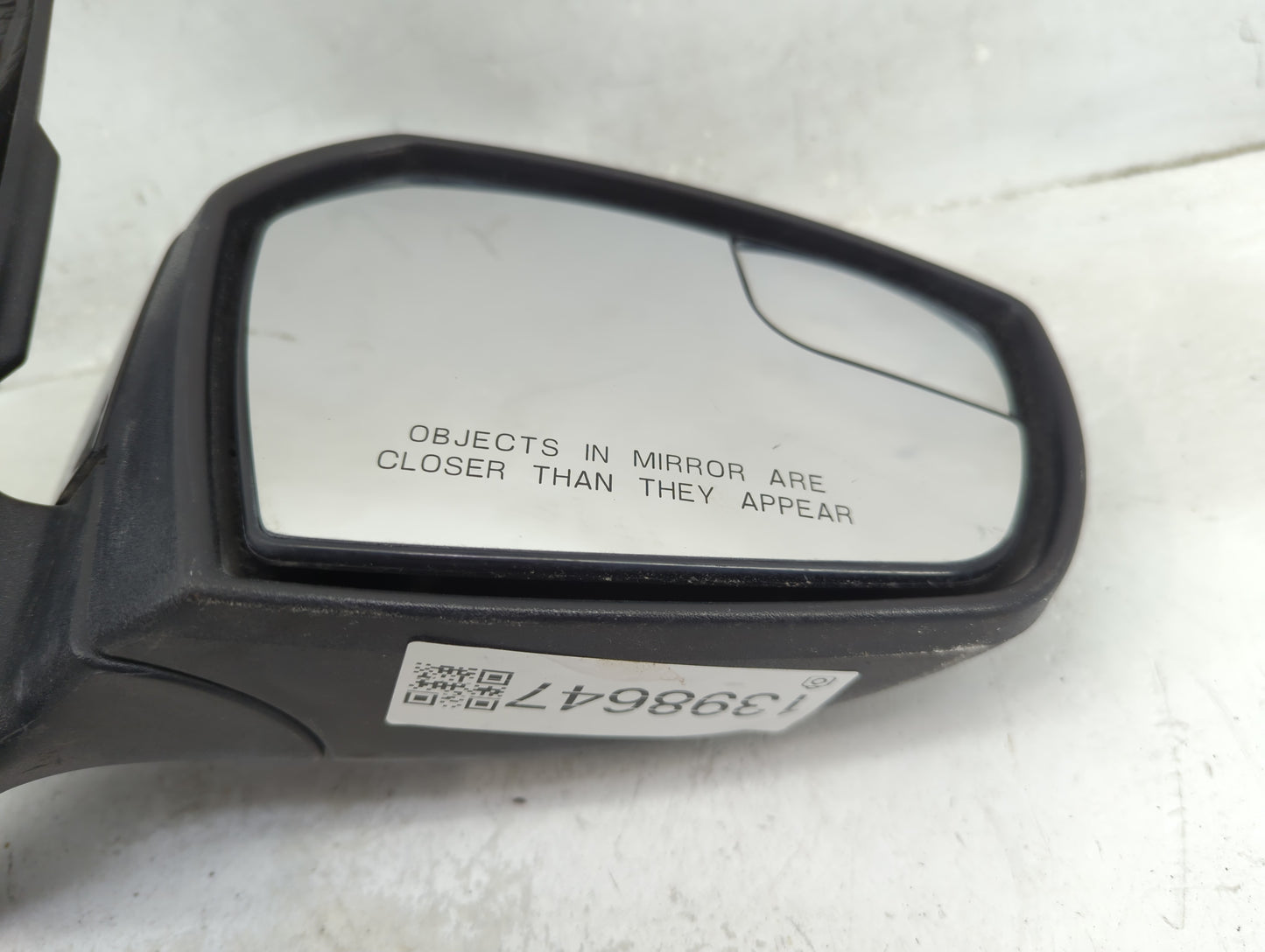 2017-2019 Ford Escape Passenger Side View Mirror - Right Door Mirror OEM Used - Oemusedautoparts1.com
