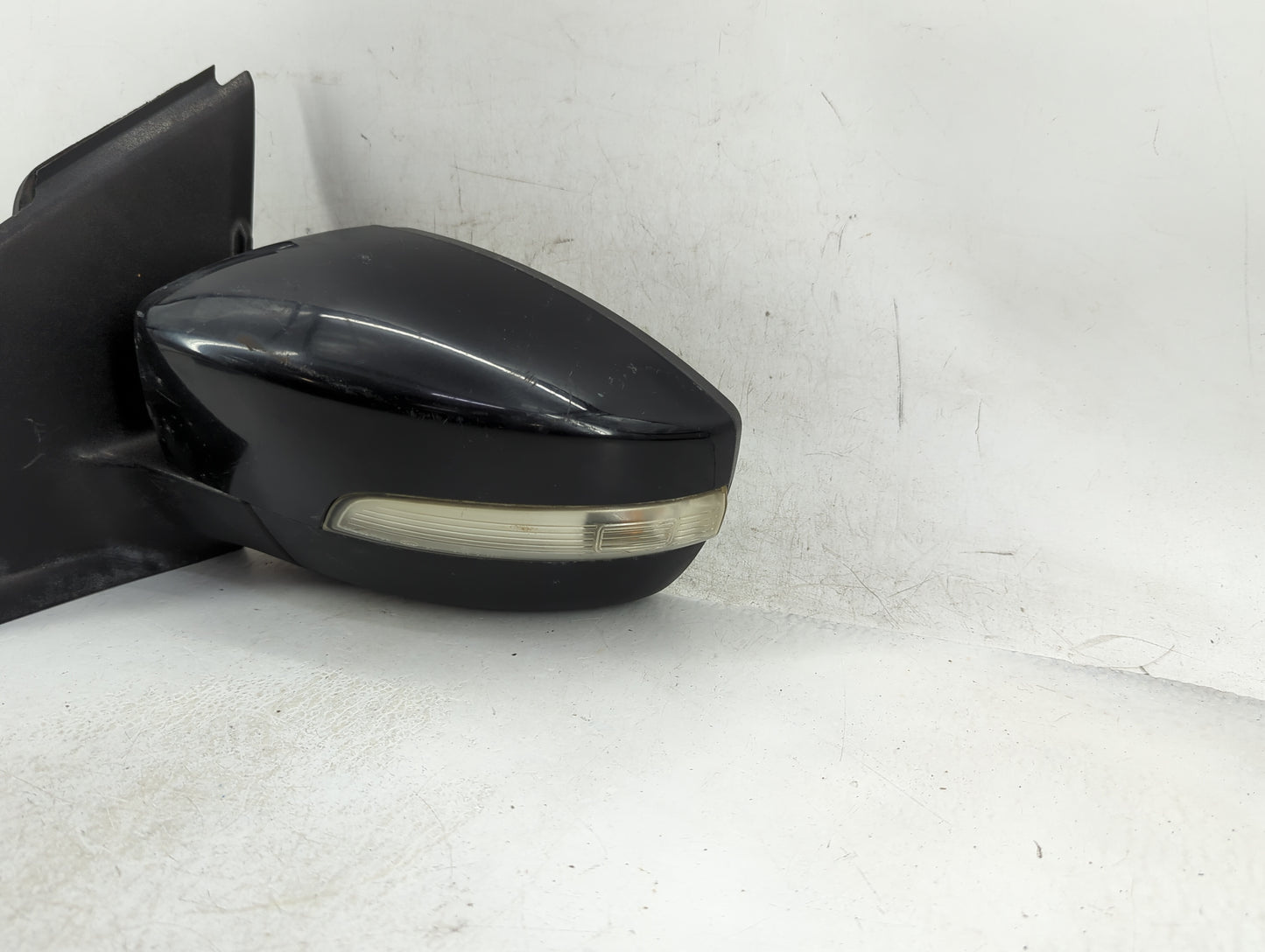 2017-2019 Ford Escape Driver Side View Mirror - Left Door Mirror OEM Used - Oemusedautoparts1.com