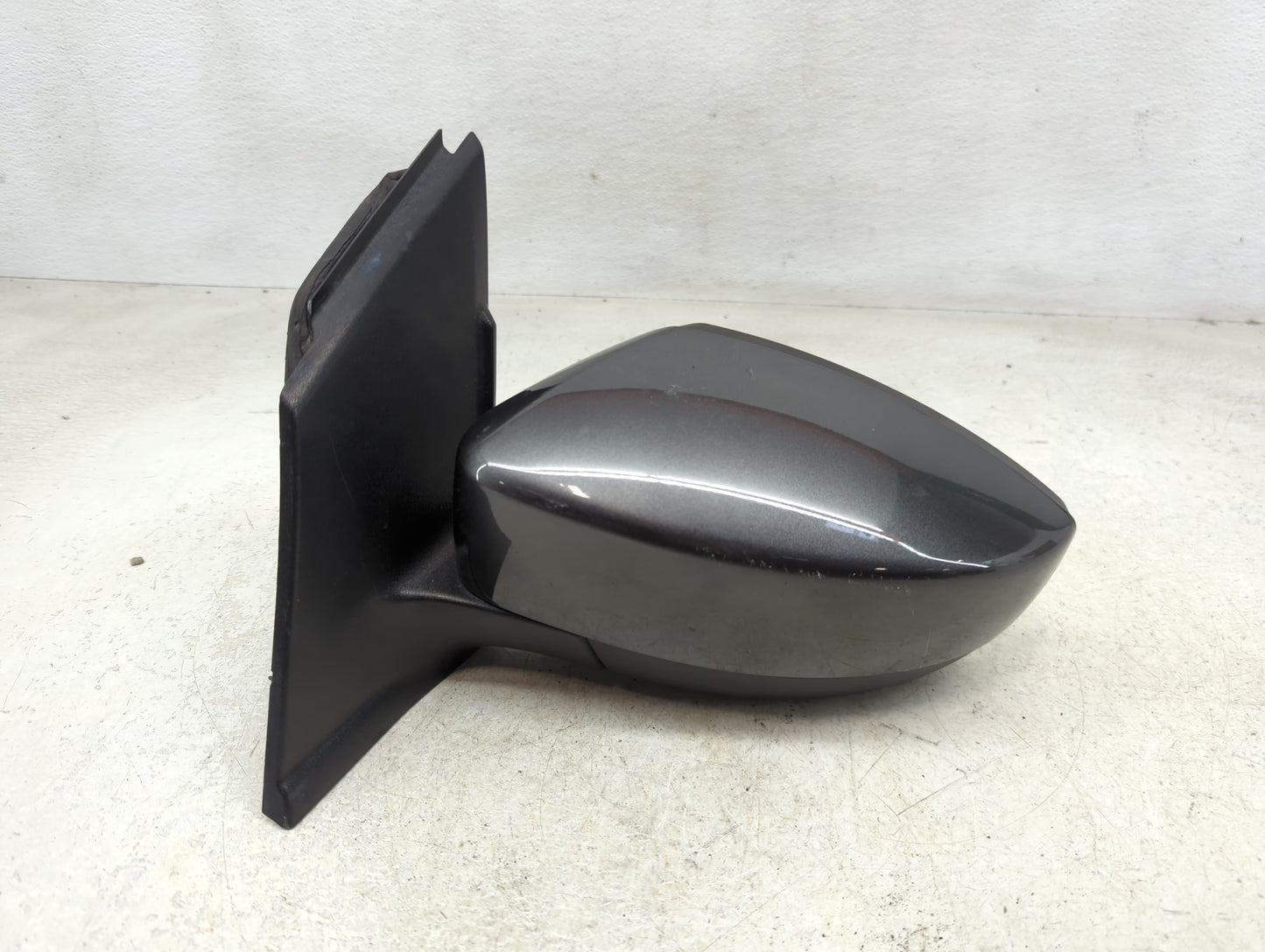 2017-2019 Ford Escape Driver Side View Mirror - Left Door Mirror OEM Used - Oemusedautoparts1.com