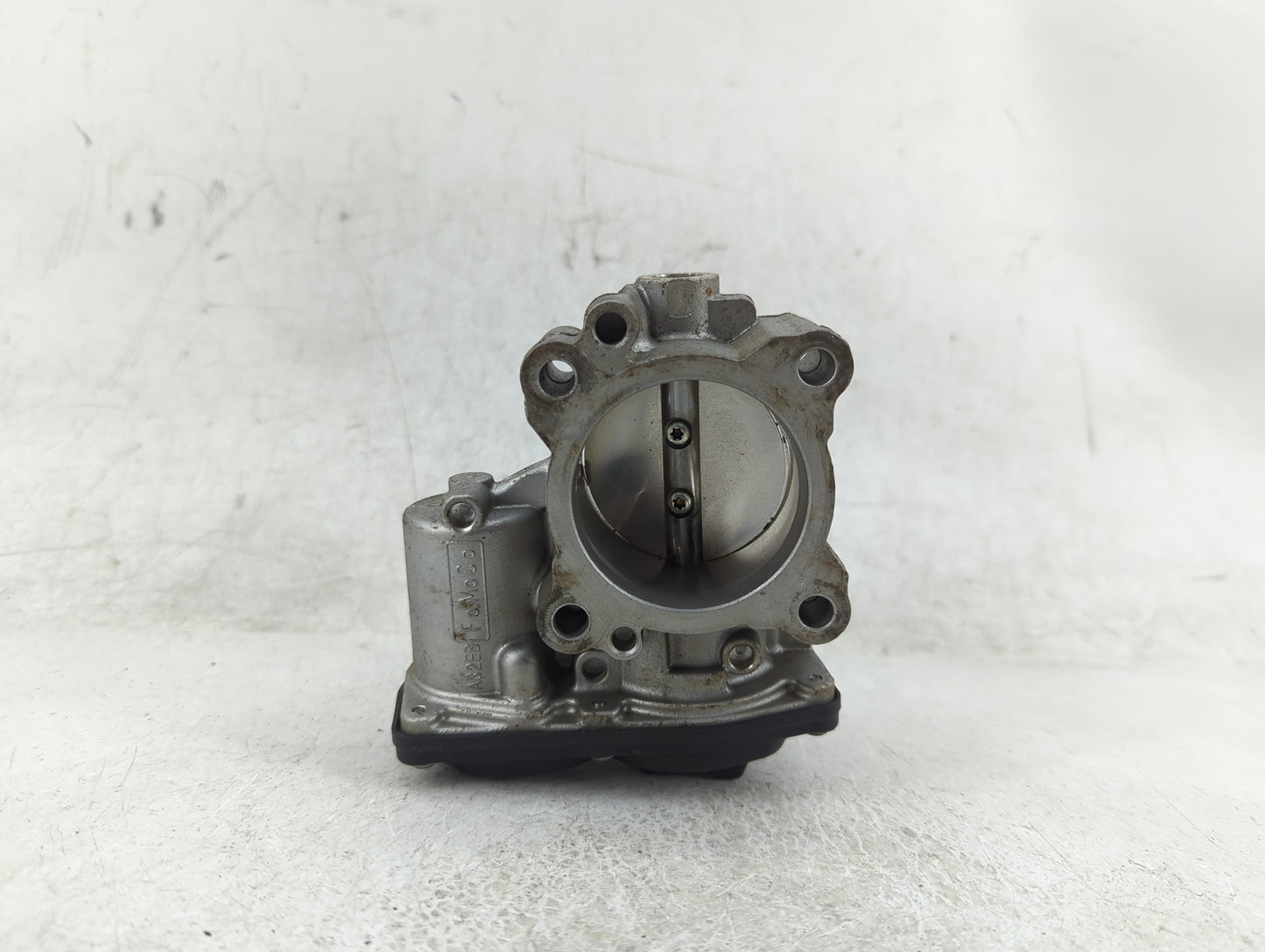 2017-2019 Ford Escape Throttle Body P/N:DS7G-9F991-CA Fits Fits 2014 2015 2016 2017 2018 2019 2020 OEM Used Auto Parts - Oem