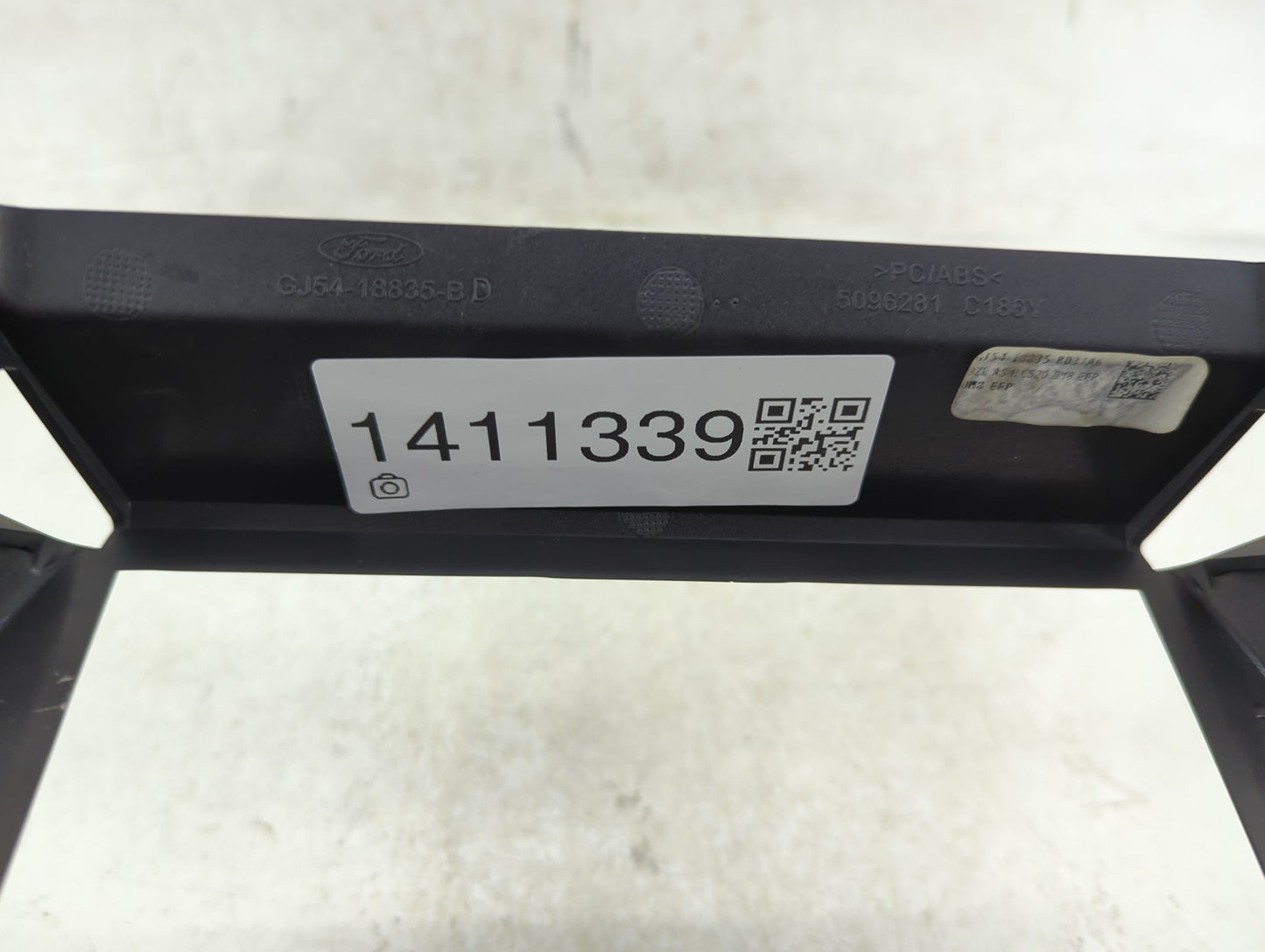 2017-2019 Ford Escape Radio Control Panel - Oemusedautoparts1.com