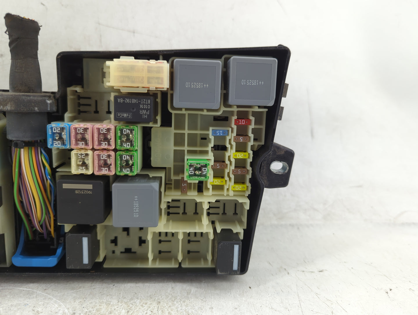 2019 Ford Escape Fusebox Fuse Box Panel Relay Module P/N:AV6T-14A142-AB Fits OEM Used Auto Parts - Oemusedautoparts1.com