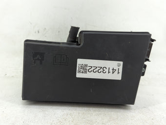 compare product 2019 Ford Escape Fusebox Fuse Box Panel Relay Module P/N:19646 000 002 21090 000 001, GJ7T-14A076-CA, AV6T-14A067-AD Fits OEM Used Auto Parts