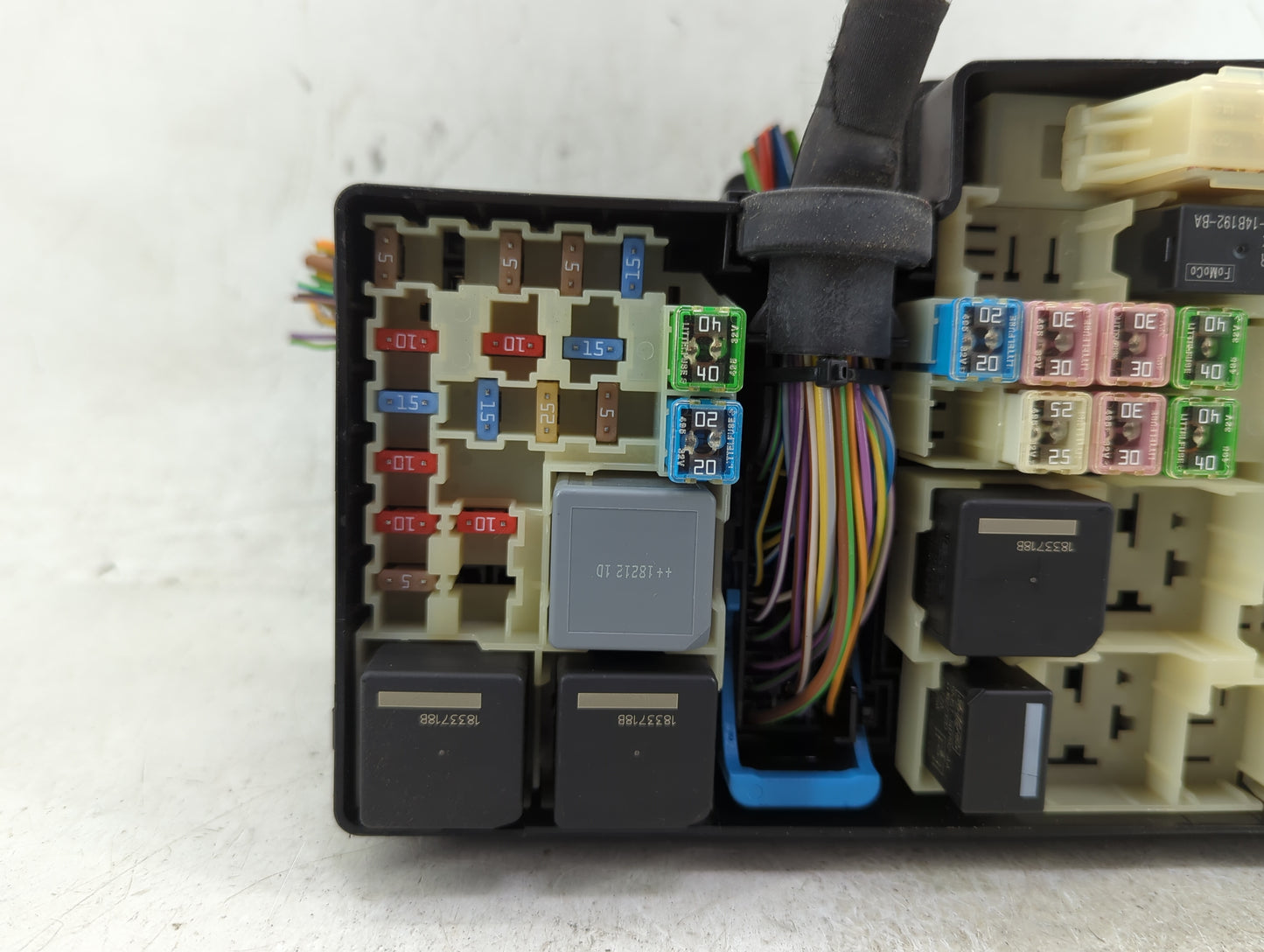 2019 Ford Escape Fusebox Fuse Box Panel Relay Module P/N:19646 000 002 21090 000 001, GJ7T-14A076-CA, AV6T-14A067-AD Fits OE