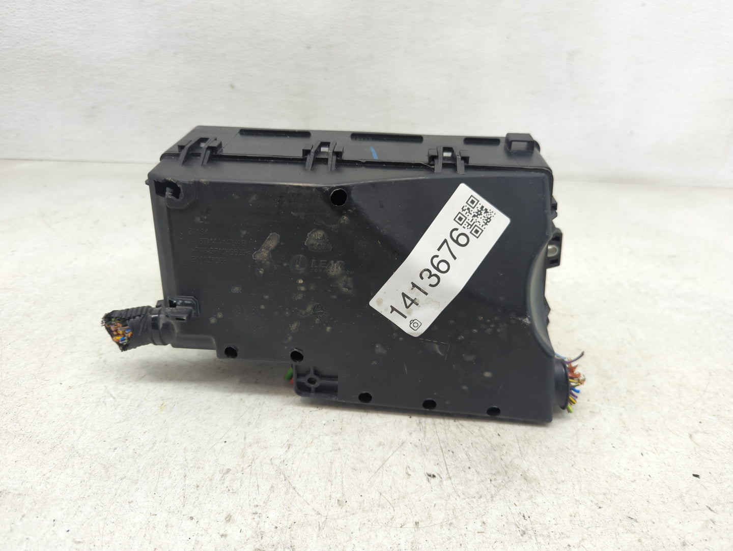 2019 Ford Escape Fusebox Fuse Box Panel Relay Module P/N:GJ7T-14A076-CA 19648 000 002, 21090 000 001, AV6T-14A142-AB Fits OE