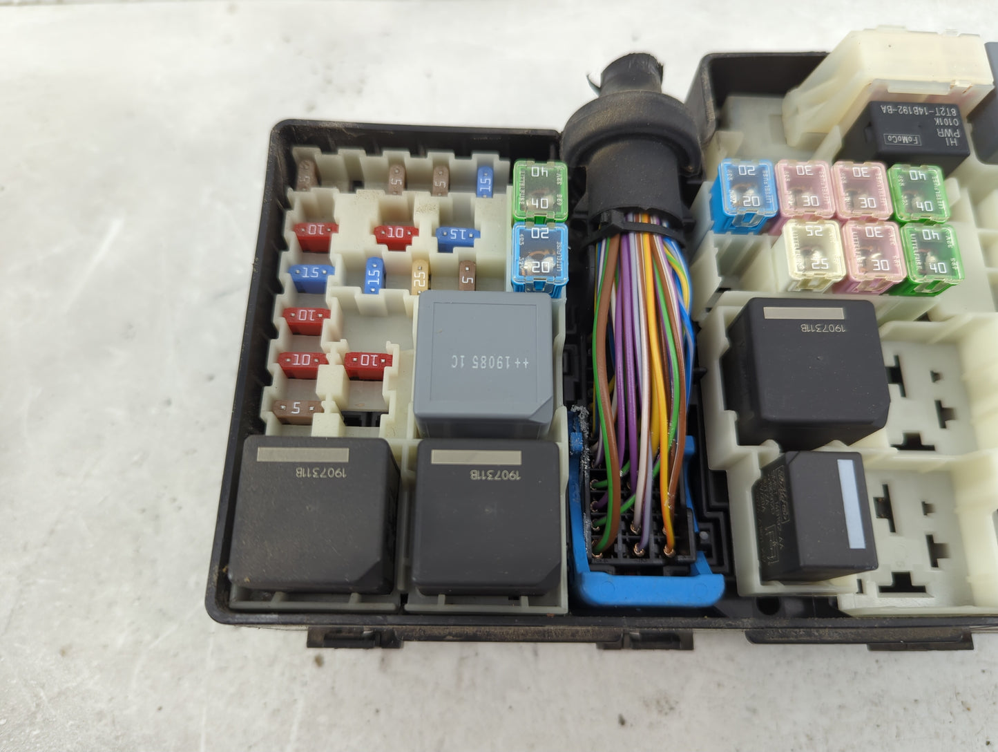 2019 Ford Escape Fusebox Fuse Box Panel Relay Module P/N:GJ7T-14A076-CA Fits OEM Used Auto Parts - Oemusedautoparts1.com
