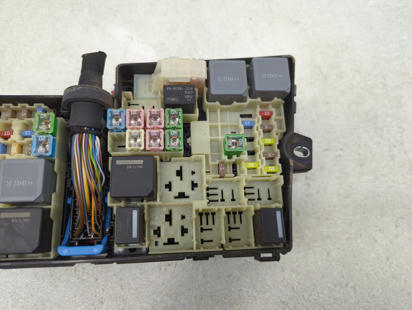 2019 Ford Escape Fusebox Fuse Box Panel Relay Module P/N:AV6T-14A142-AB Fits OEM Used Auto Parts - Oemusedautoparts1.com