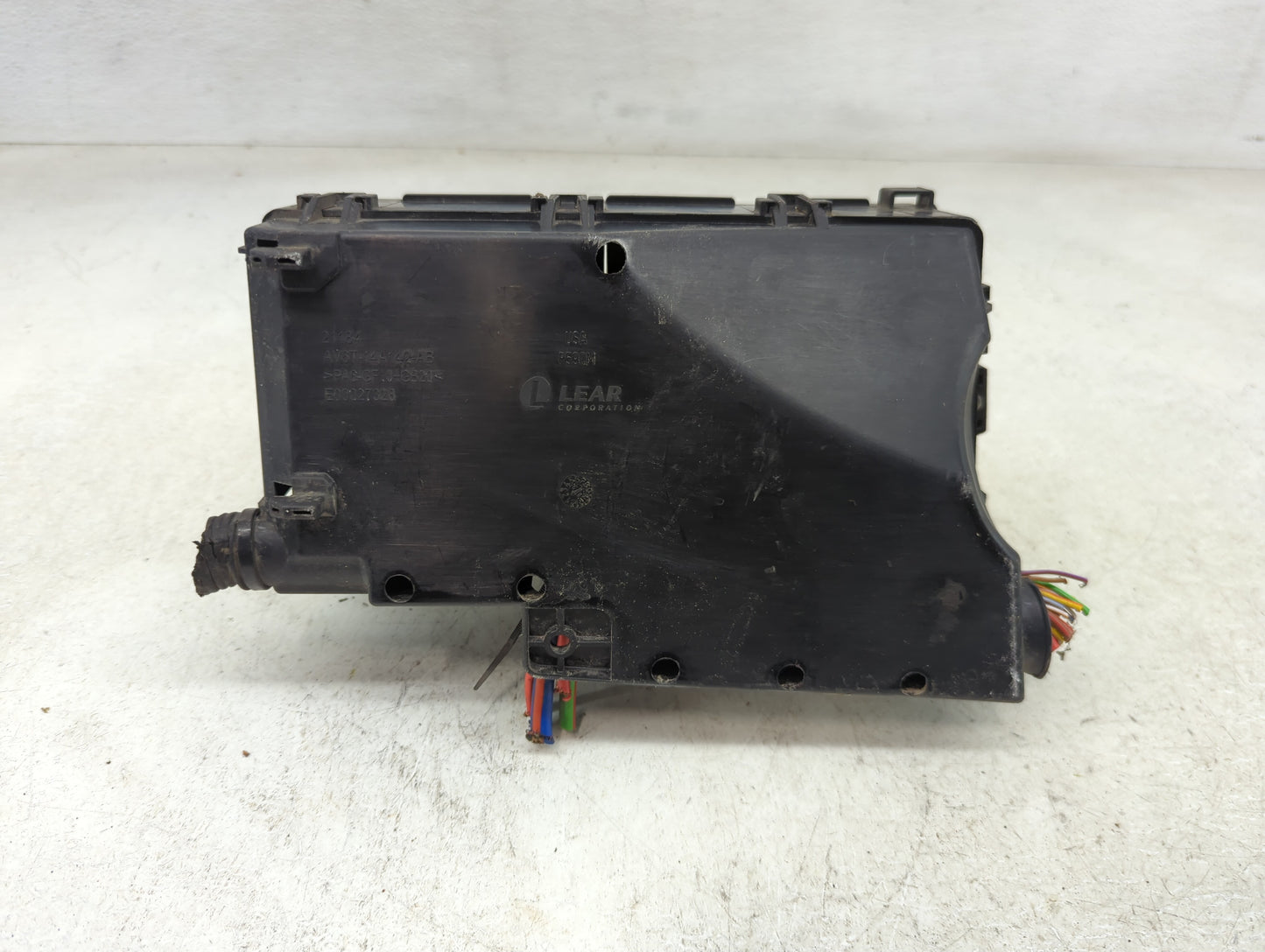 2019 Ford Escape Fusebox Fuse Box Panel Relay Module P/N:AV6T-14A142-AB Fits OEM Used Auto Parts - Oemusedautoparts1.com