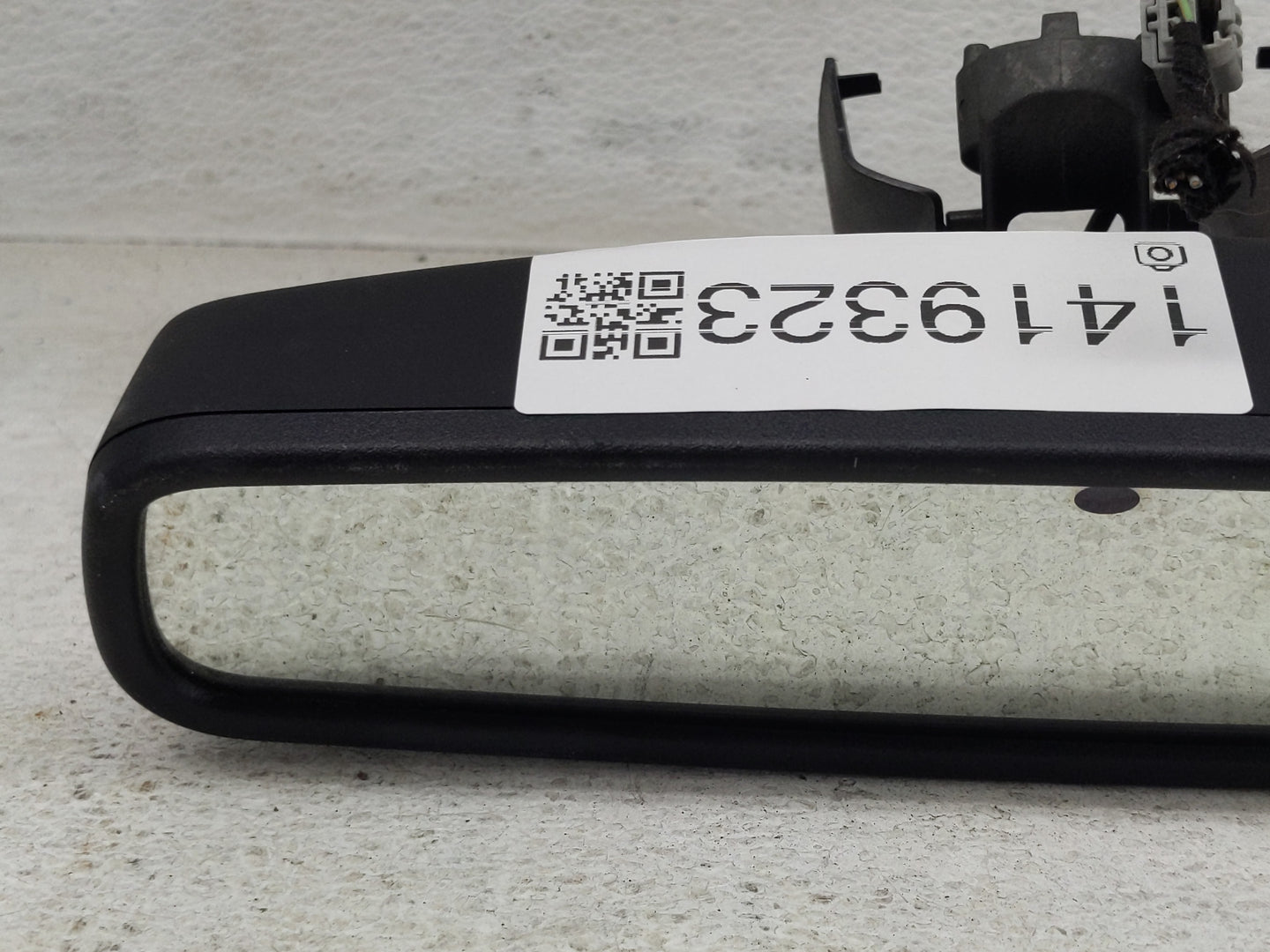 2013-2019 Ford Escape Interior Rear View Mirror Replacement OEM P/N:CJ54-17D568-ACW Fits OEM Used Auto Parts - Oemusedautopa