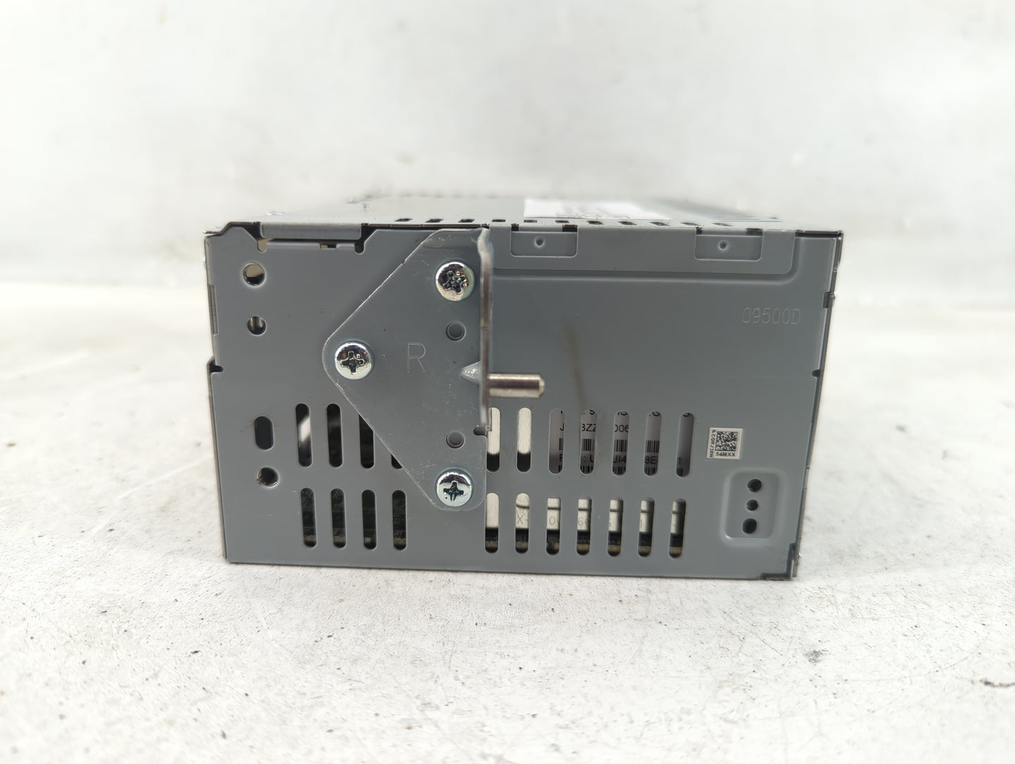 2019 Ford Escape Radio AM FM Cd Player Receiver Replacement Fits OEM Used Auto Parts - Oemusedautoparts1.com