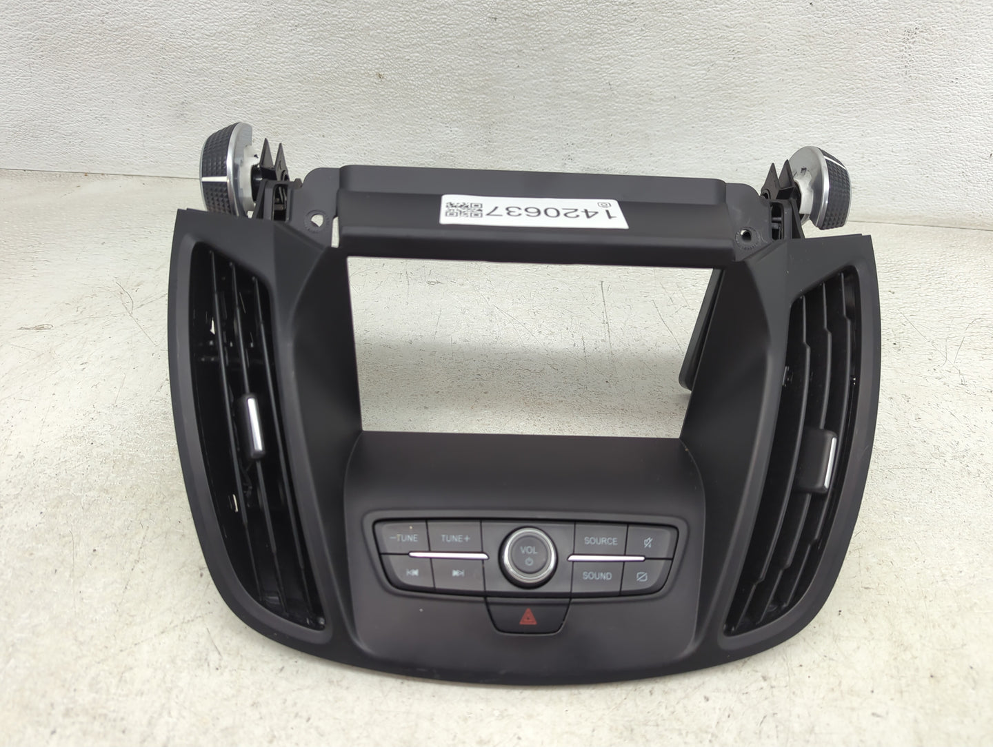 2019 Ford Escape Information Radio Display Screen Bezel Vents Black - Oemusedautoparts1.com