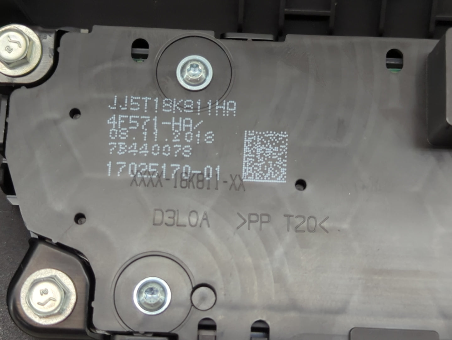 2019 Ford Escape Information Radio Display Screen Bezel Vents Black - Oemusedautoparts1.com