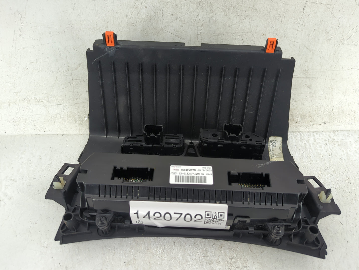 2018-2019 Ford Escape Climate Control Module Temperature AC/Heater Replacement Fits Fits 2018 2019 OEM Used Auto Parts - Oem