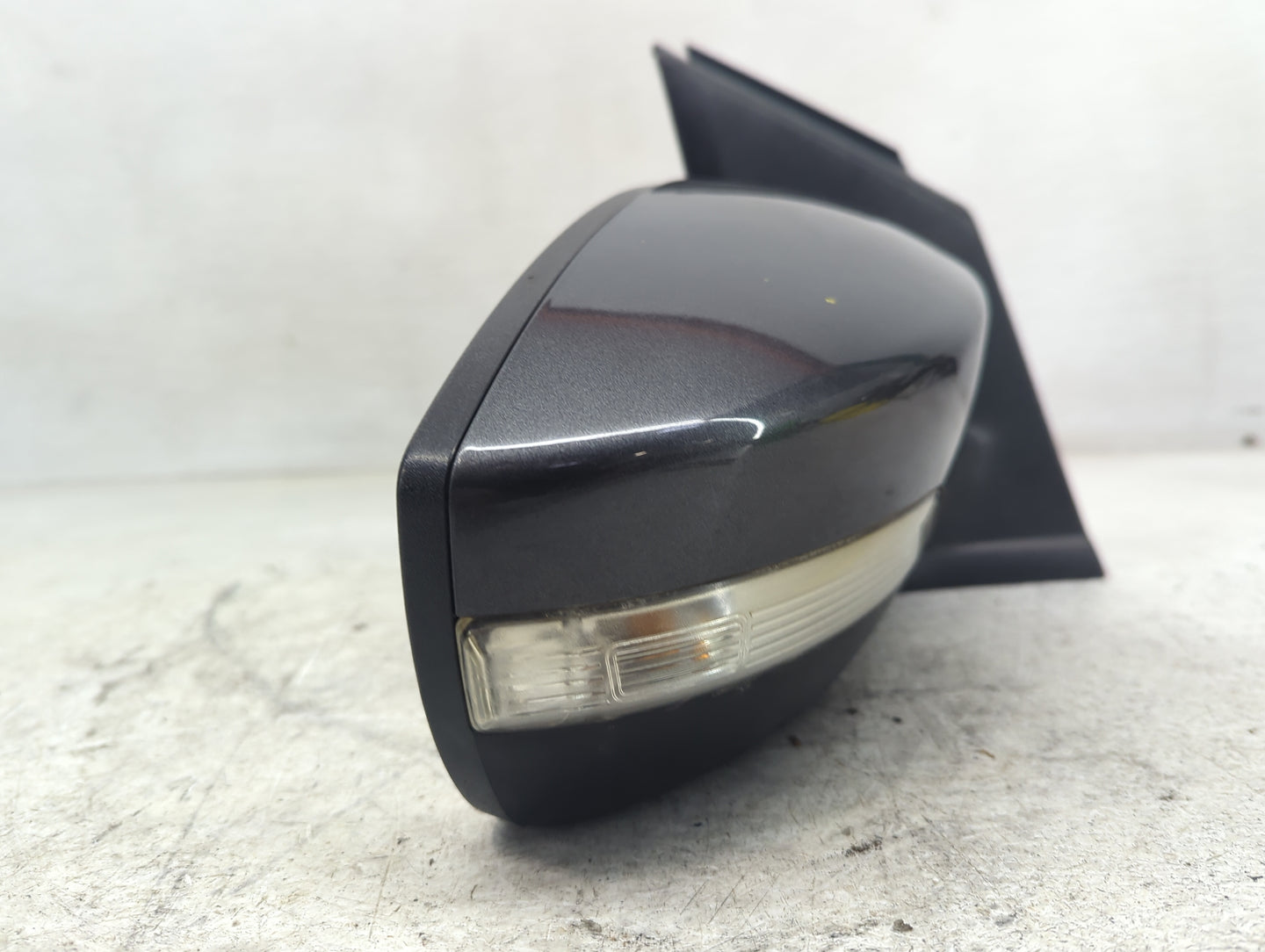 2018-2019 Ford Escape Passenger Side View Mirror - Right Door Mirror OEM Used - Oemusedautoparts1.com