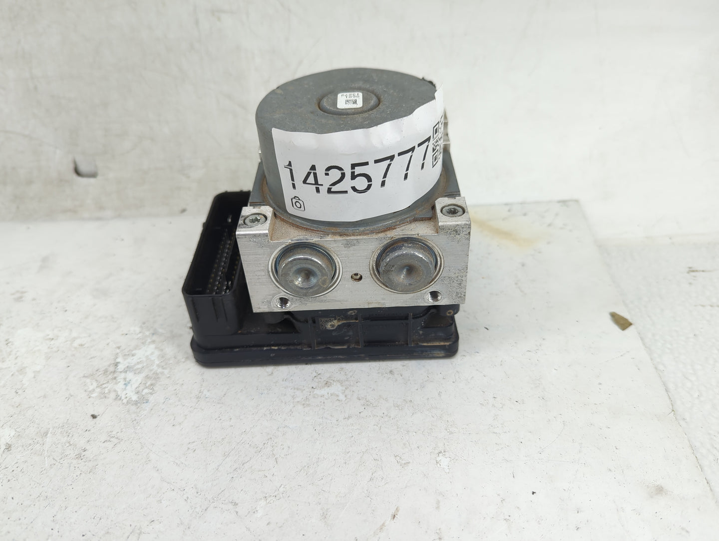 2017-2019 Ford Escape ABS Pump Control Module Replacement P/N:GV61-2C219-DH Fits Fits 2017 2018 2019 OEM Used Auto Parts - O