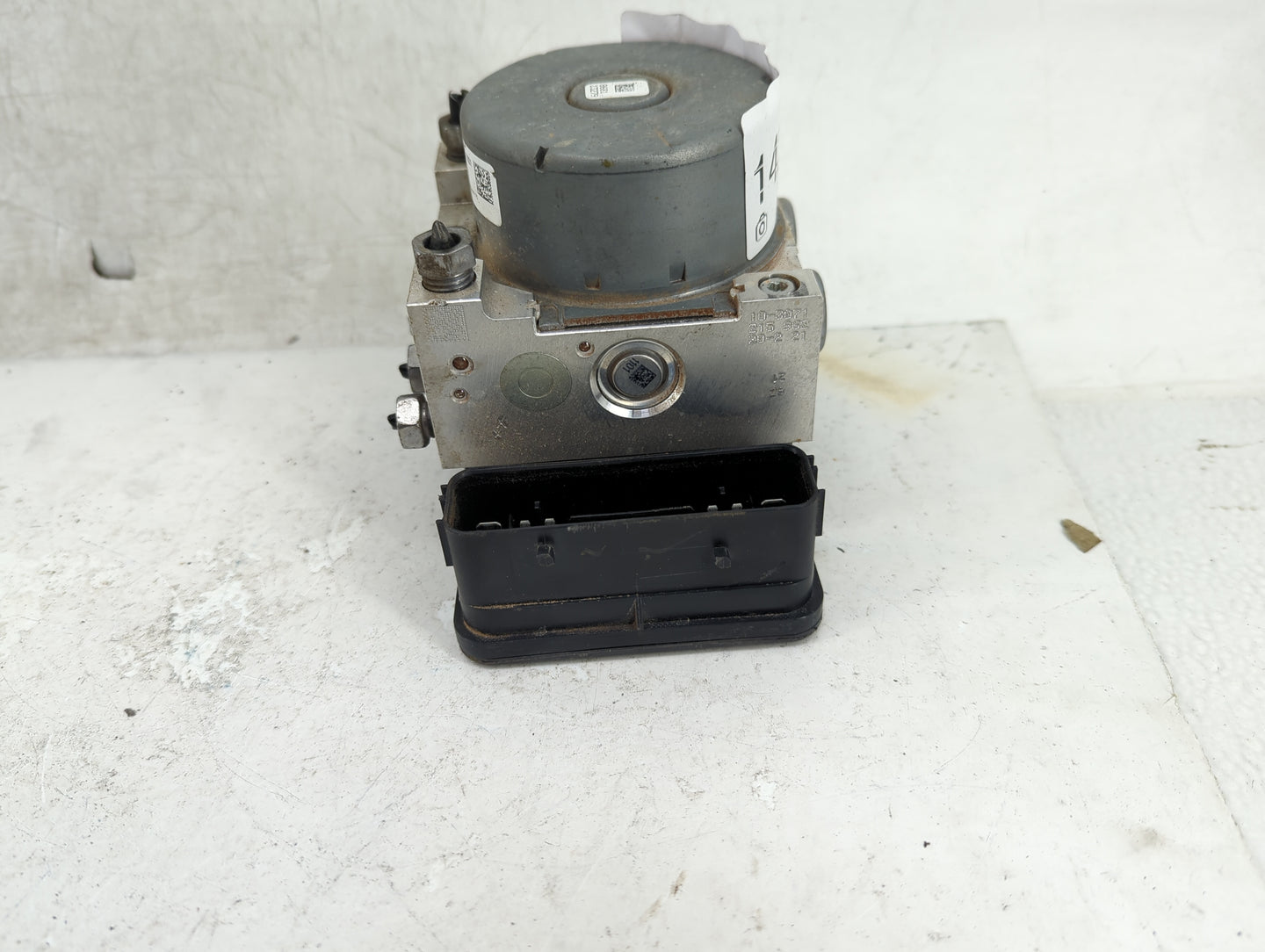 2017-2019 Ford Escape ABS Pump Control Module Replacement P/N:GV61-2C219-DH Fits Fits 2017 2018 2019 OEM Used Auto Parts - O