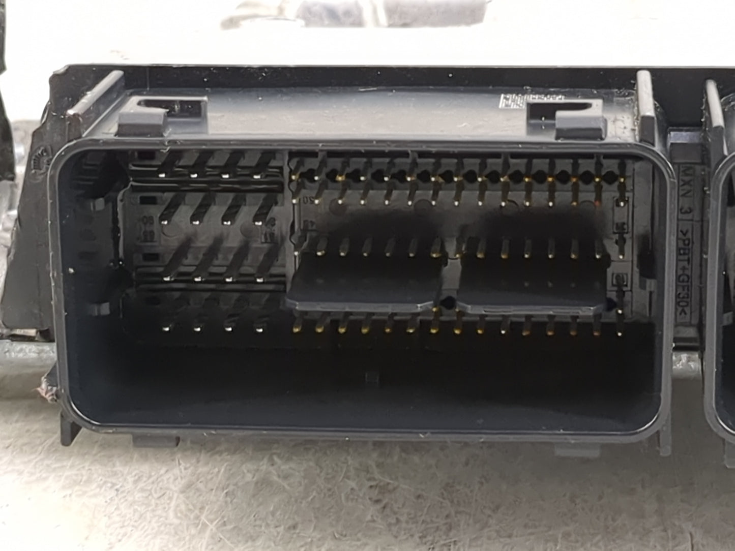 2017-2019 Ford Escape PCM Engine Control Computer ECU ECM PCU OEM P/N:HJ5A-12A650-MA FV6A-12B684-AB Fits Fits 2017 2018 2019