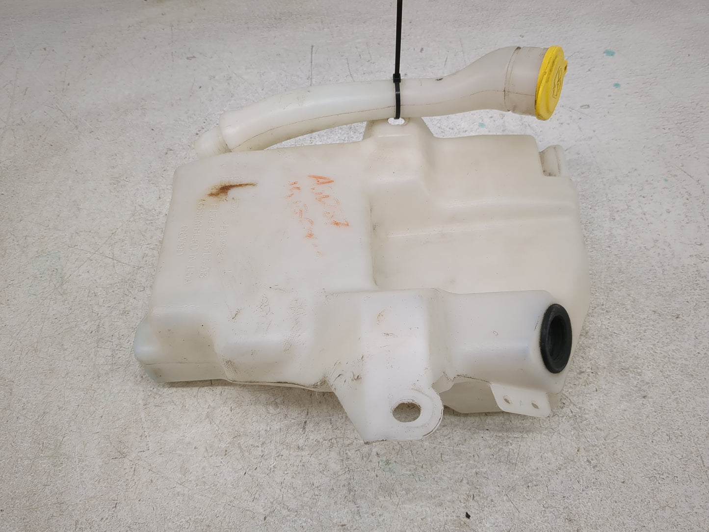 2015-2019 Ford Escape Windshield Washer Fluid Reservoir Bottle Oem - Oemusedautoparts1.com
