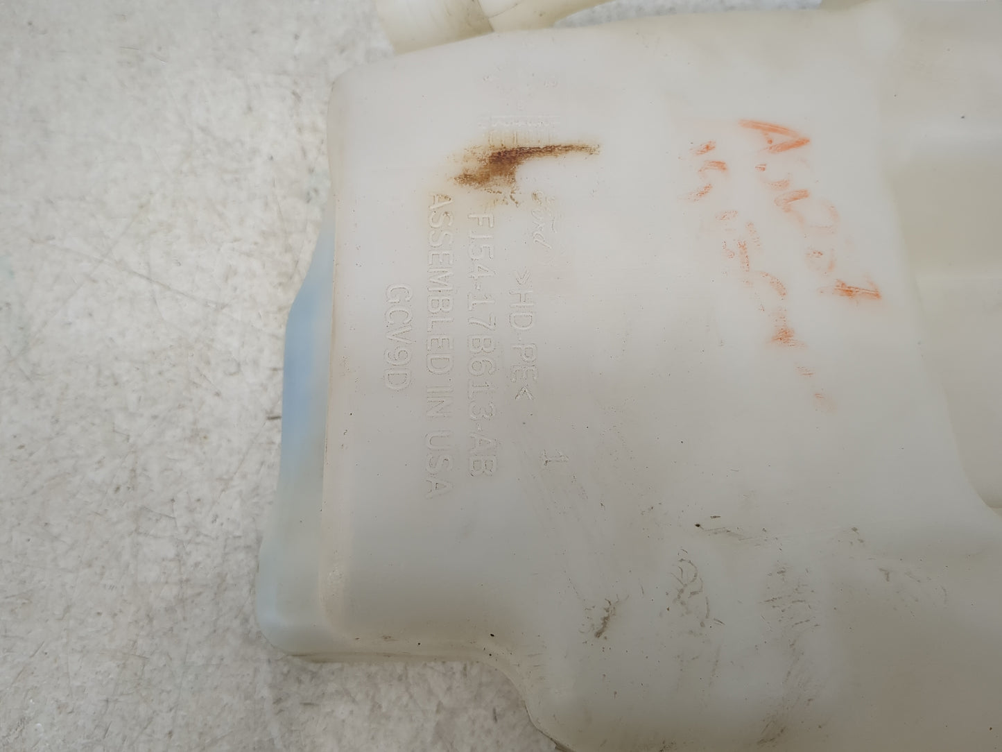 2015-2019 Ford Escape Windshield Washer Fluid Reservoir Bottle Oem - Oemusedautoparts1.com