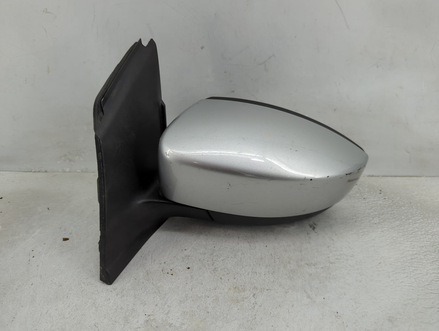2017-2019 Ford Escape Driver Side View Mirror - Left Door Mirror OEM Used - Oemusedautoparts1.com