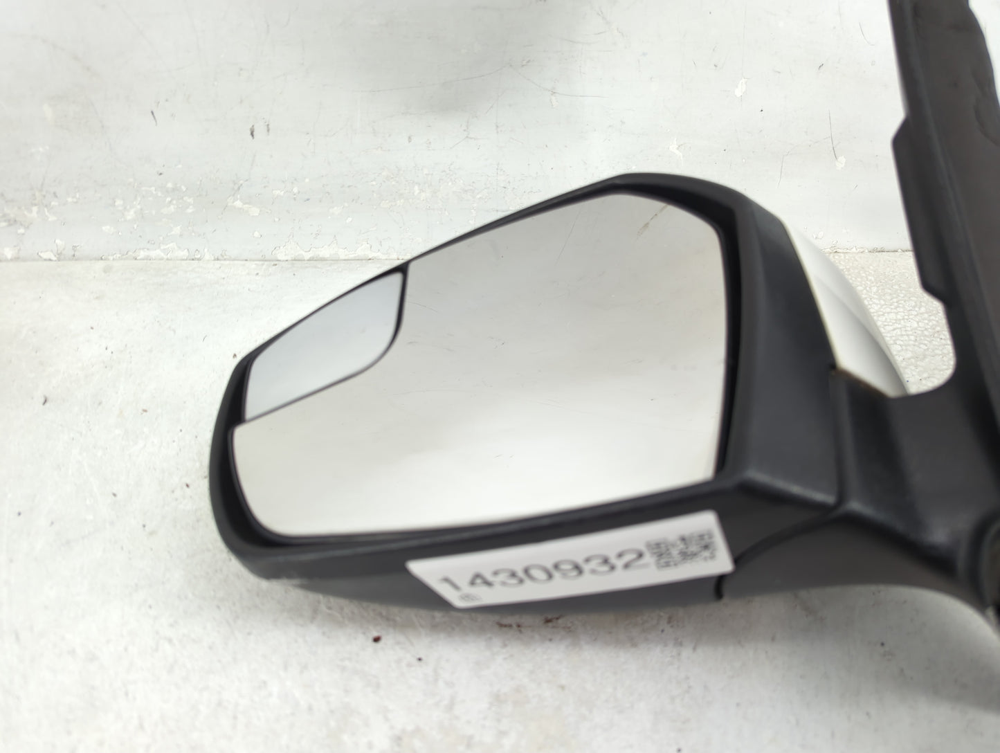 2017-2019 Ford Escape Driver Left Side View Manual Door Mirror - Oemusedautoparts1.com