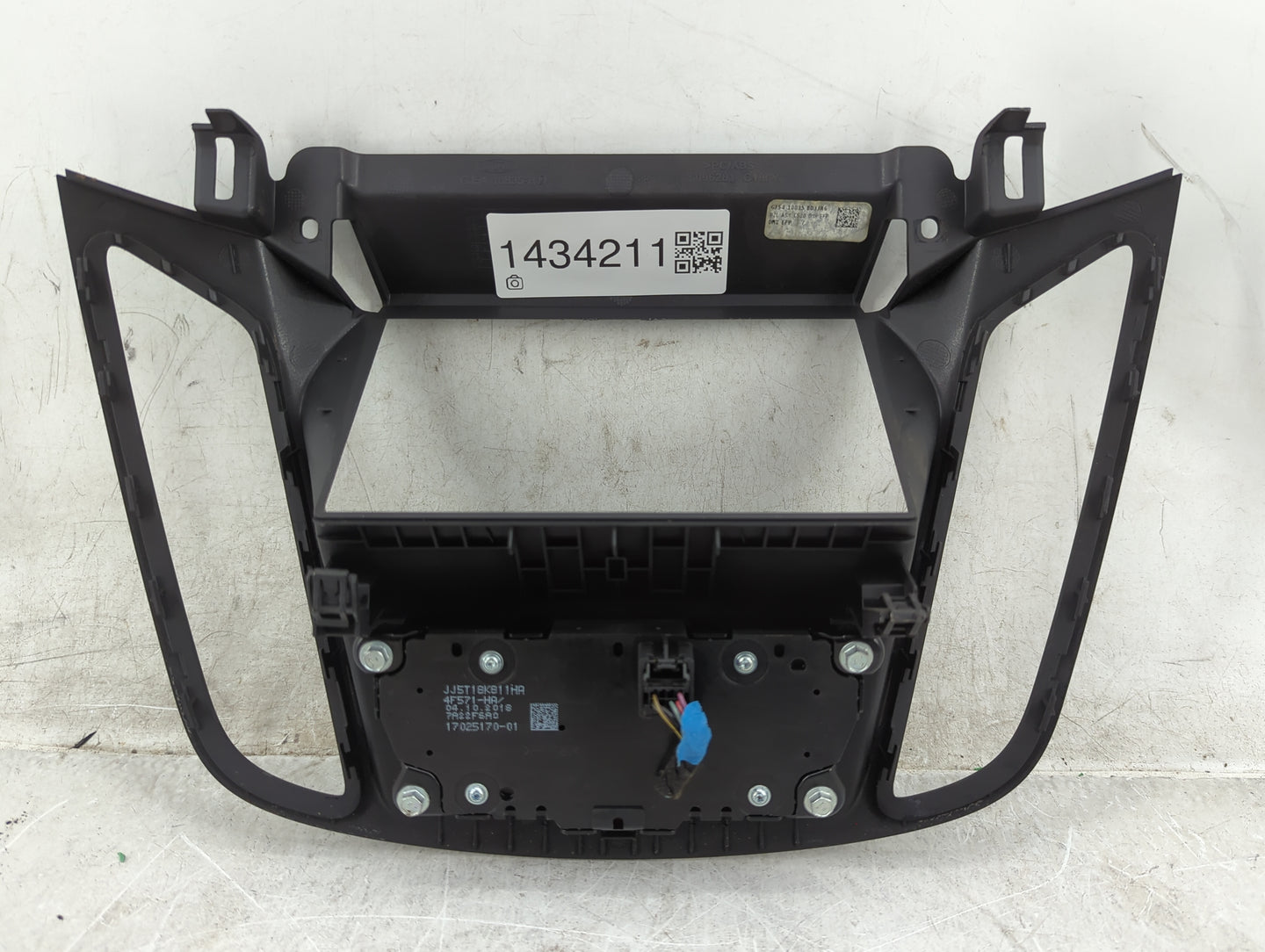 2017-2019 Ford Escape Radio Control Panel - Oemusedautoparts1.com