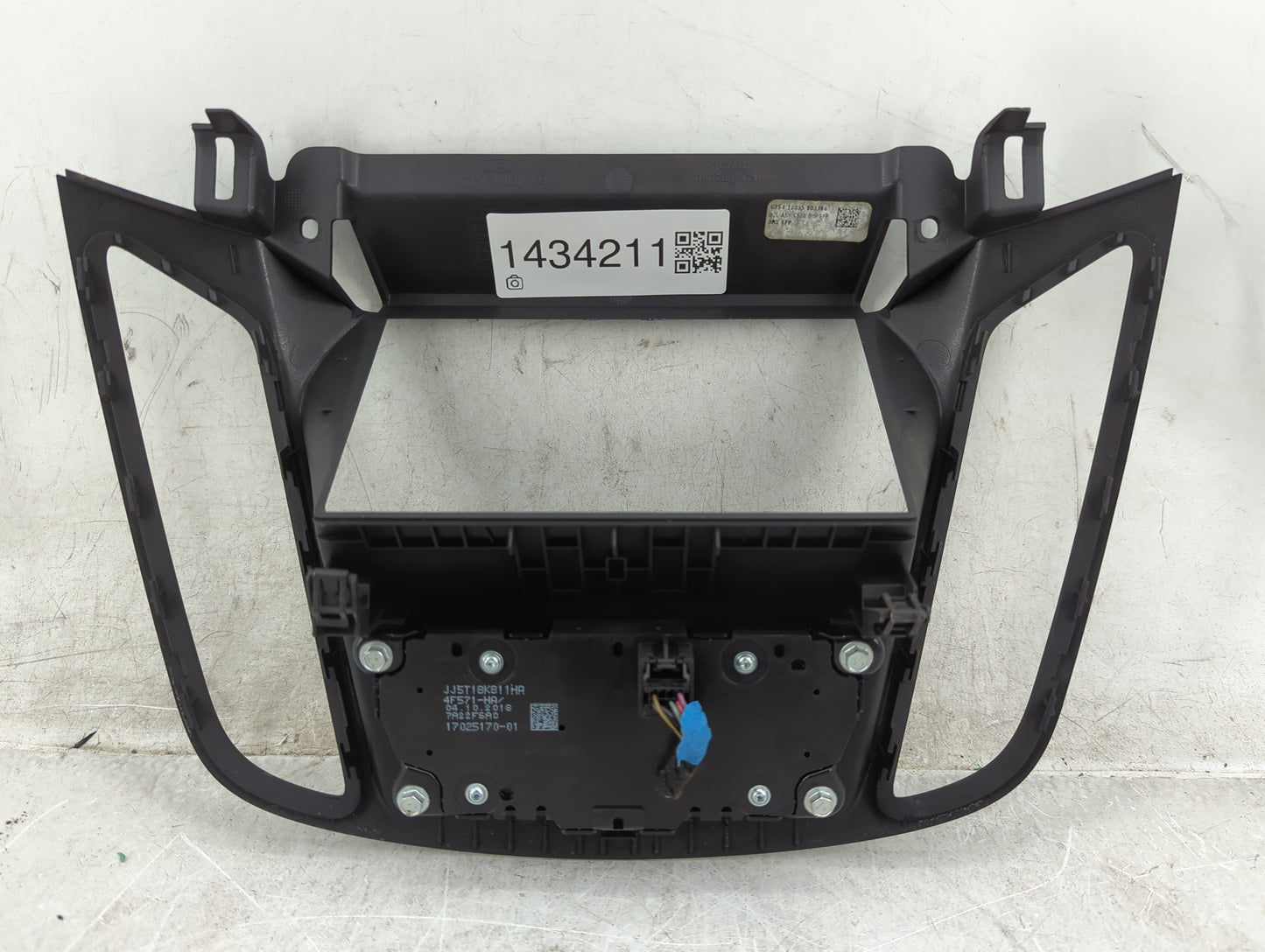 2017-2019 Ford Escape Radio Control Panel - Oemusedautoparts1.com
