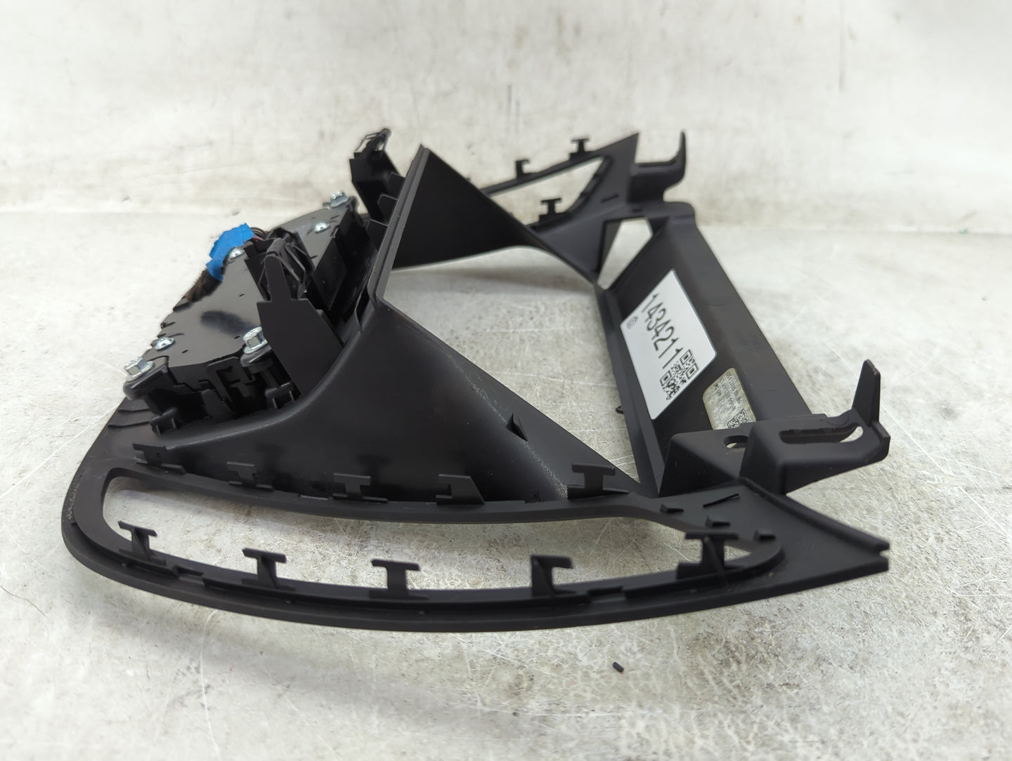 2017-2019 Ford Escape Radio Control Panel - Oemusedautoparts1.com